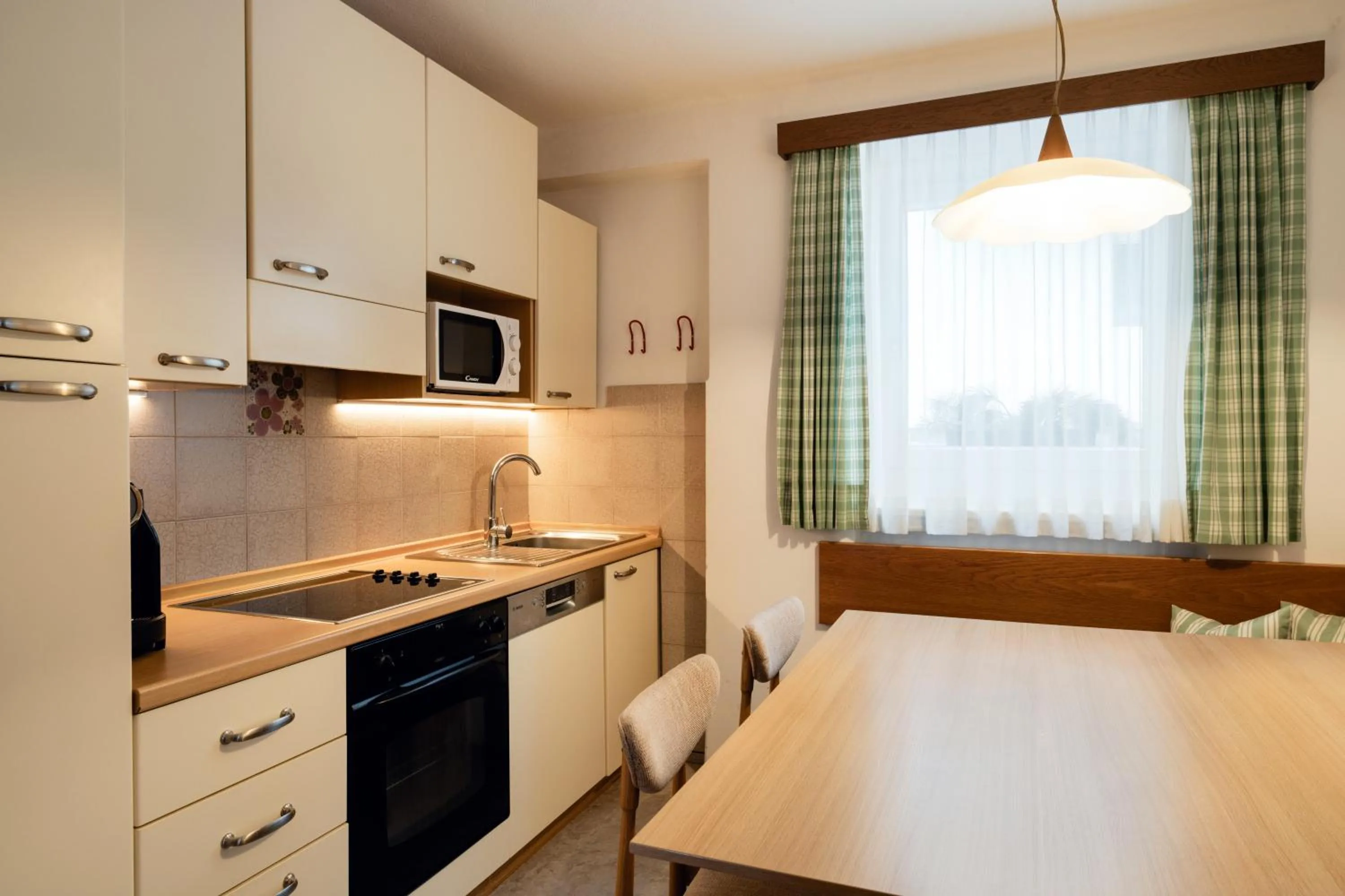 Bed in AppartChalet LA RONDULA - 100m from Seceda