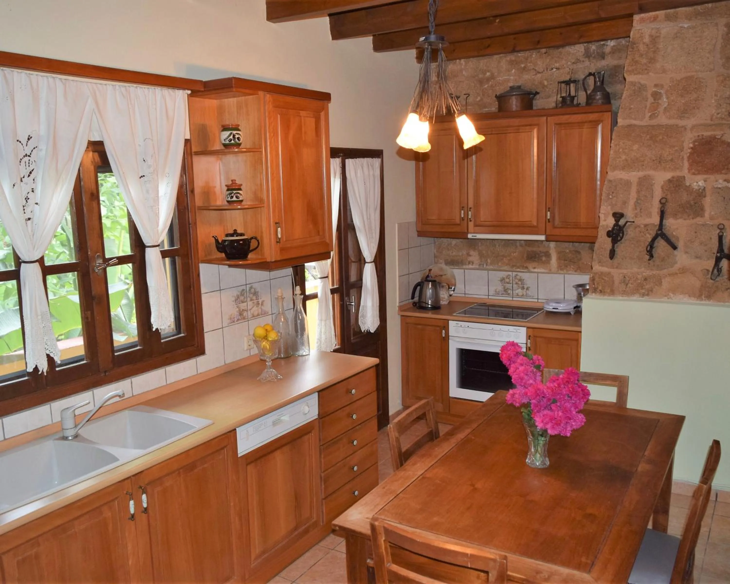 Kitchen or kitchenette in Petrino