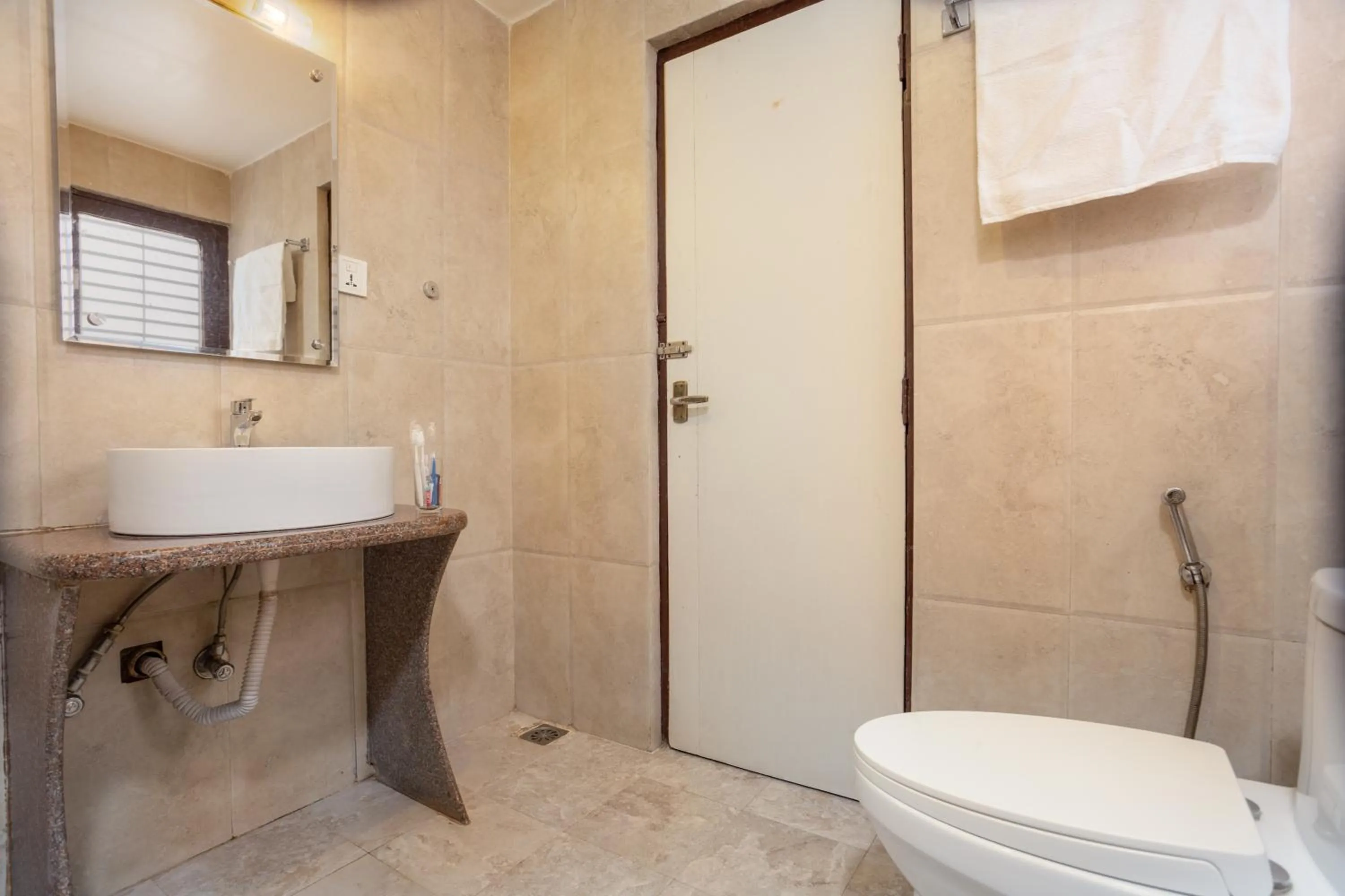 Toilet in Hotel Buddha