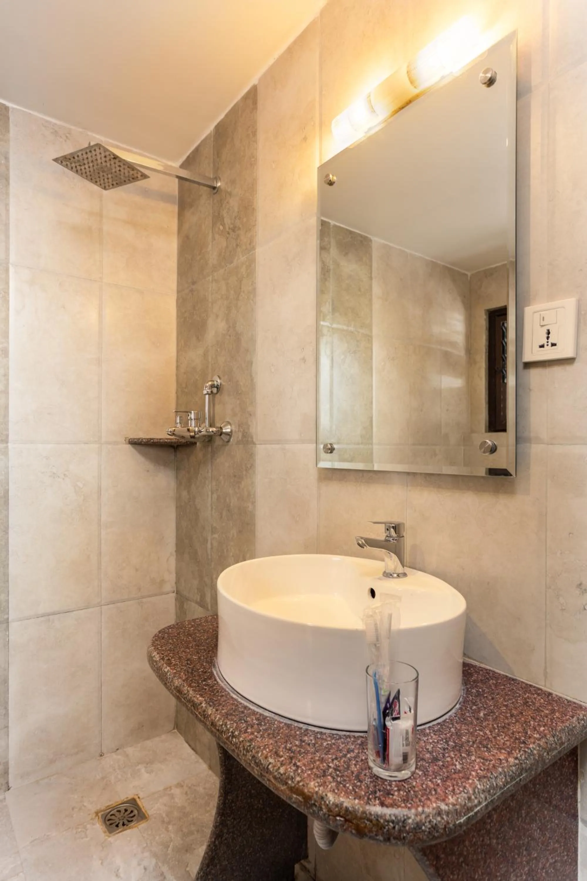 Toilet in Hotel Buddha