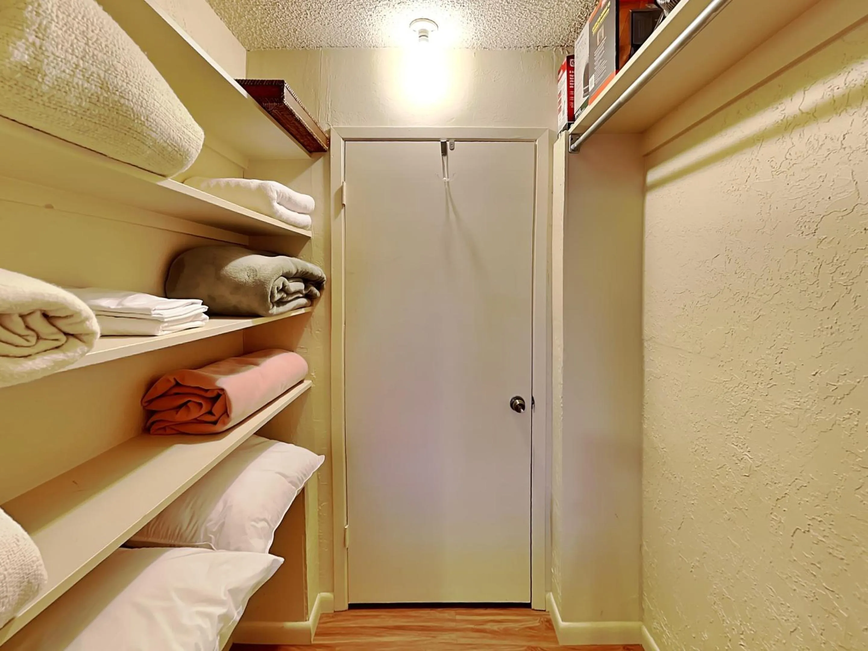 Bed in Artist Road #30