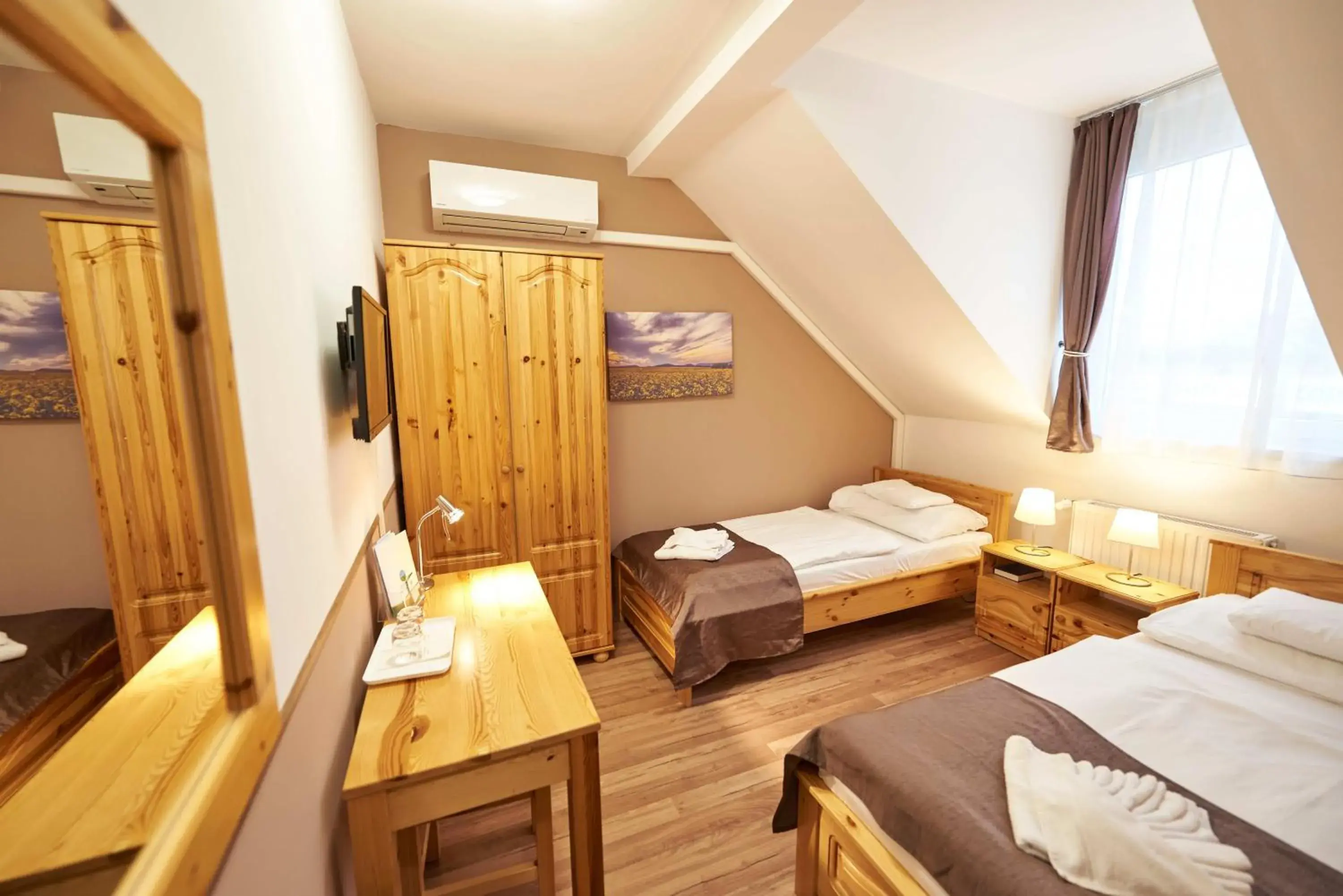 Standard Twin Room - single occupancy in Land-Plan Hotel Standard Twin Room - single occupancy in Land-Plan Hotel