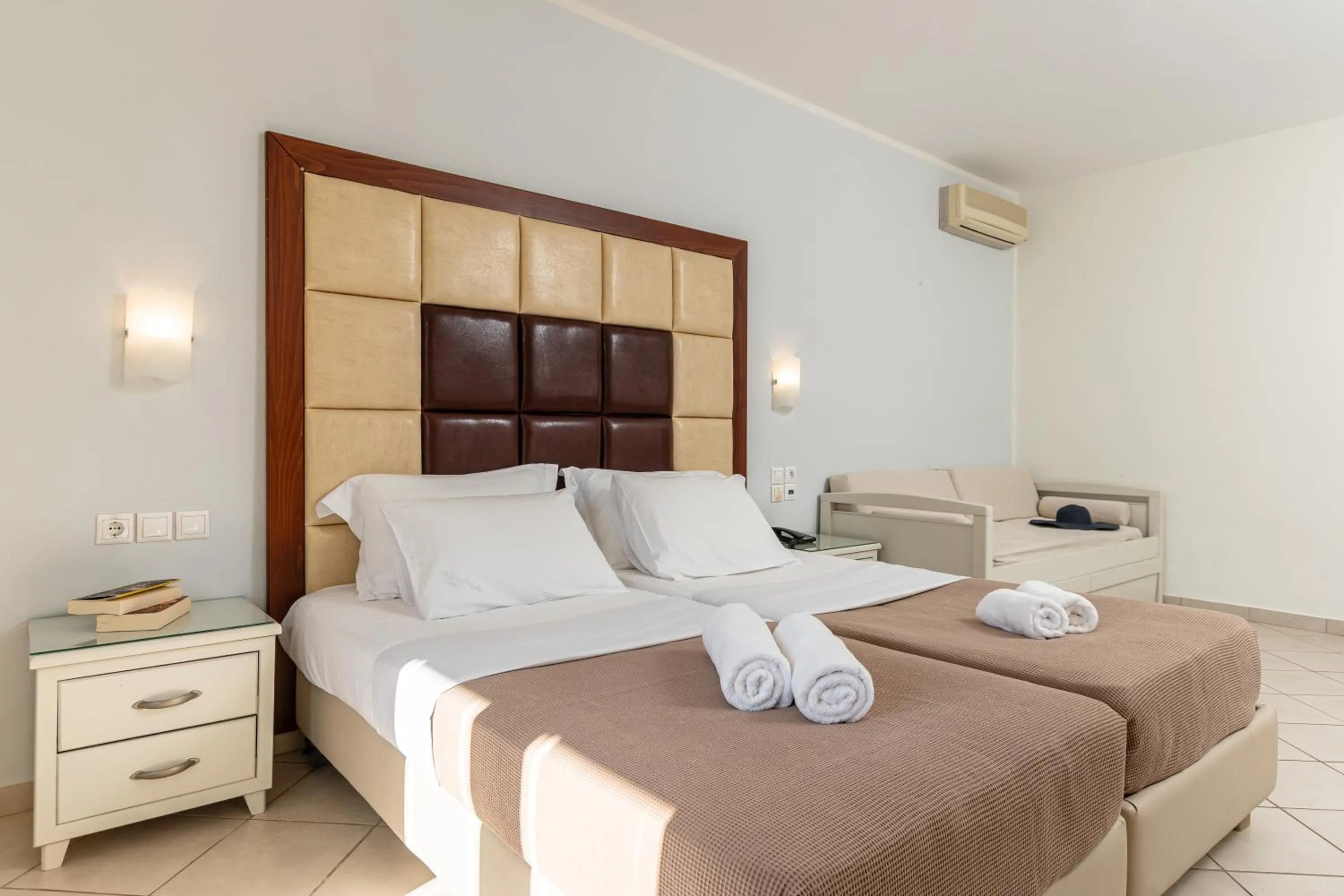 Bed in Plaka Hotel II