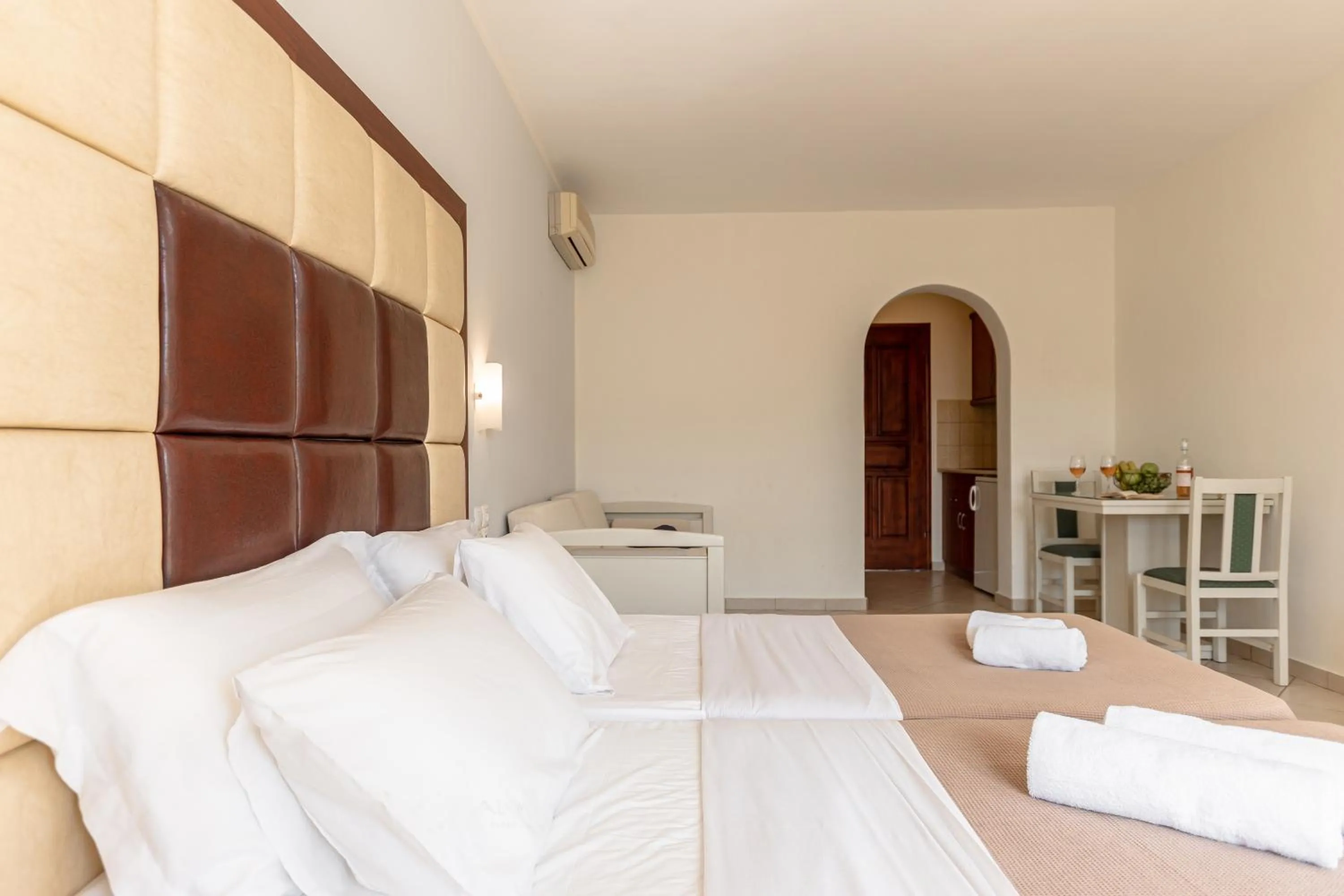 Bed in Plaka Hotel II