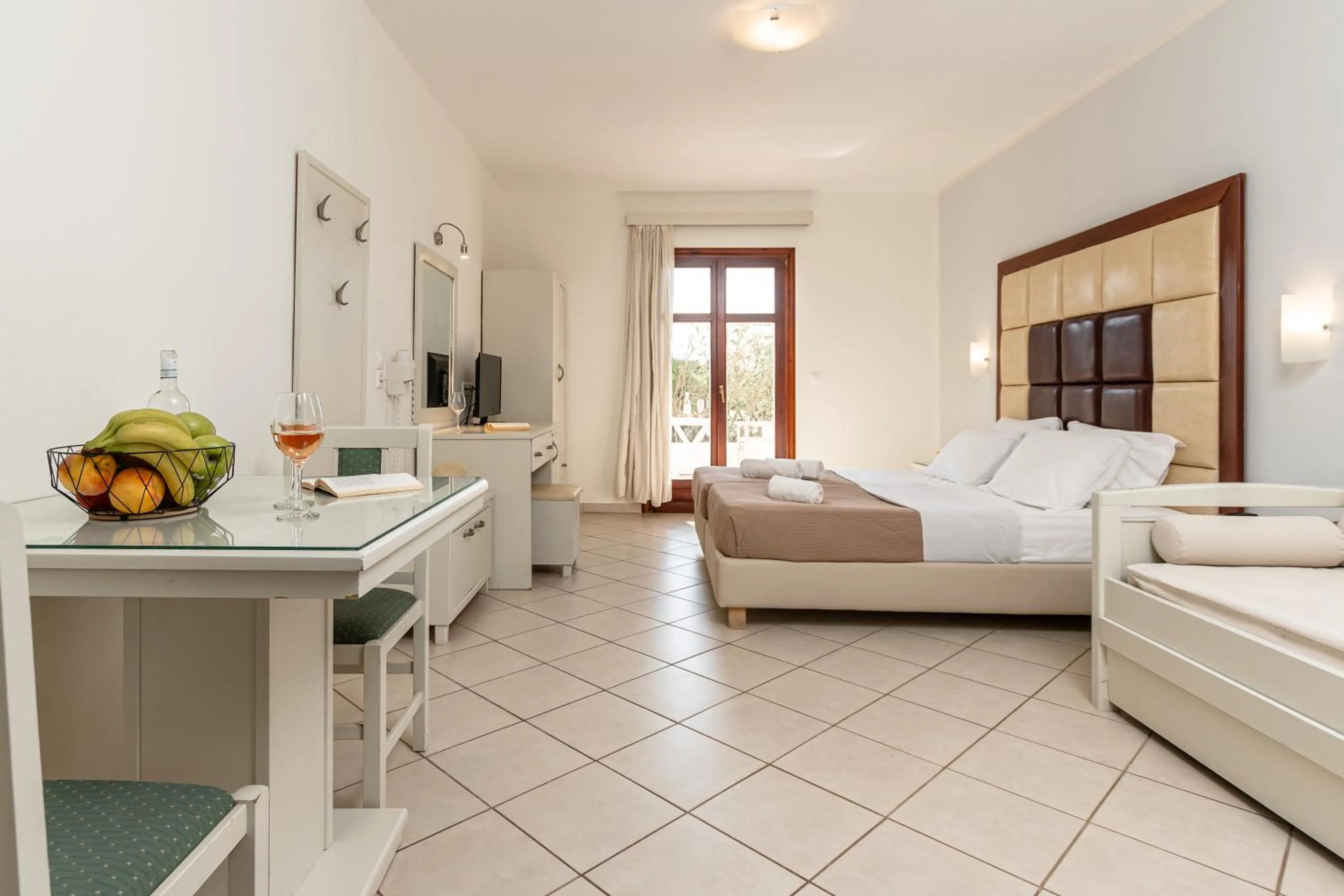 Bed in Plaka Hotel II