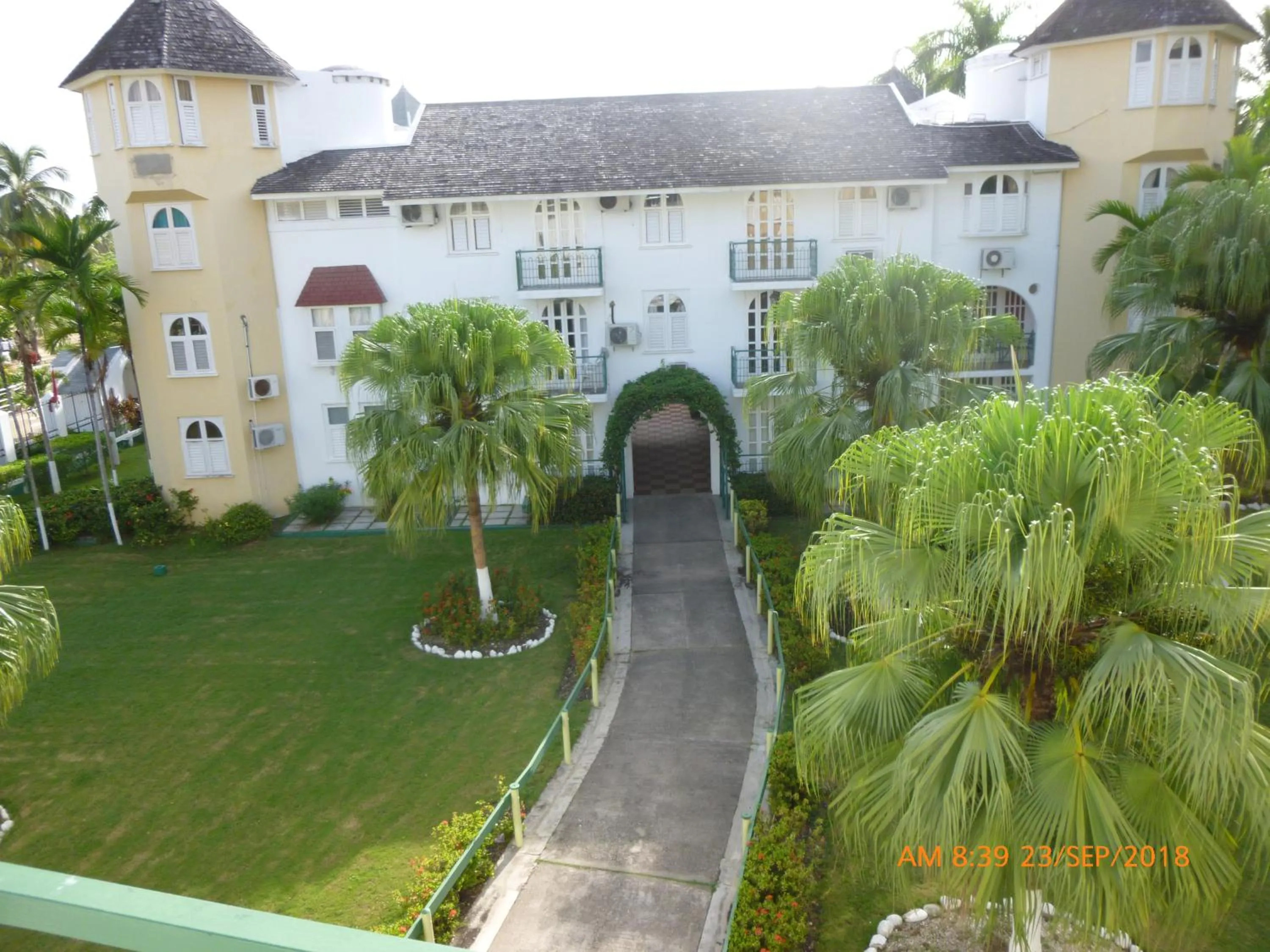 Garden view in SandCastles # E26