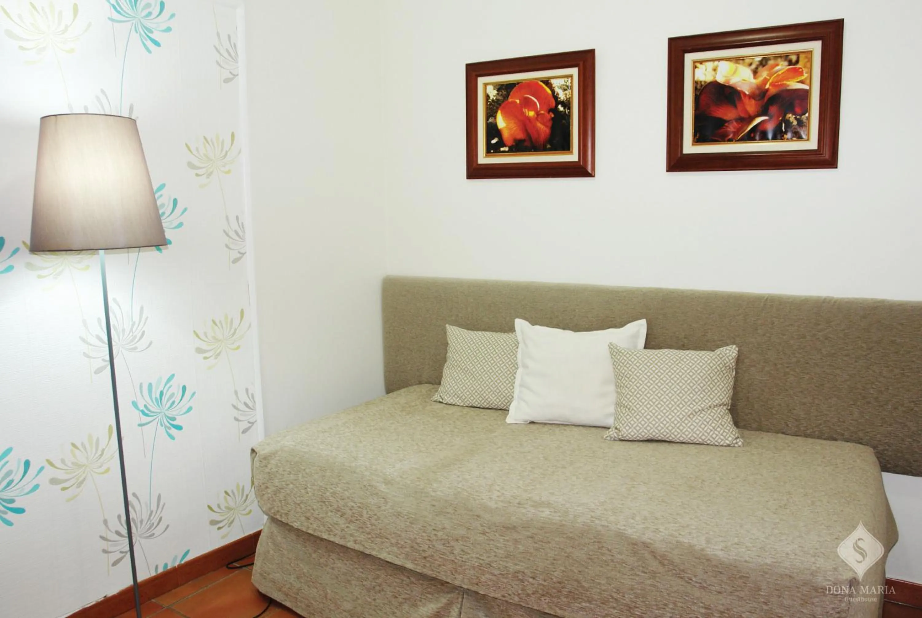 Bedroom, Bed in Dona Maria