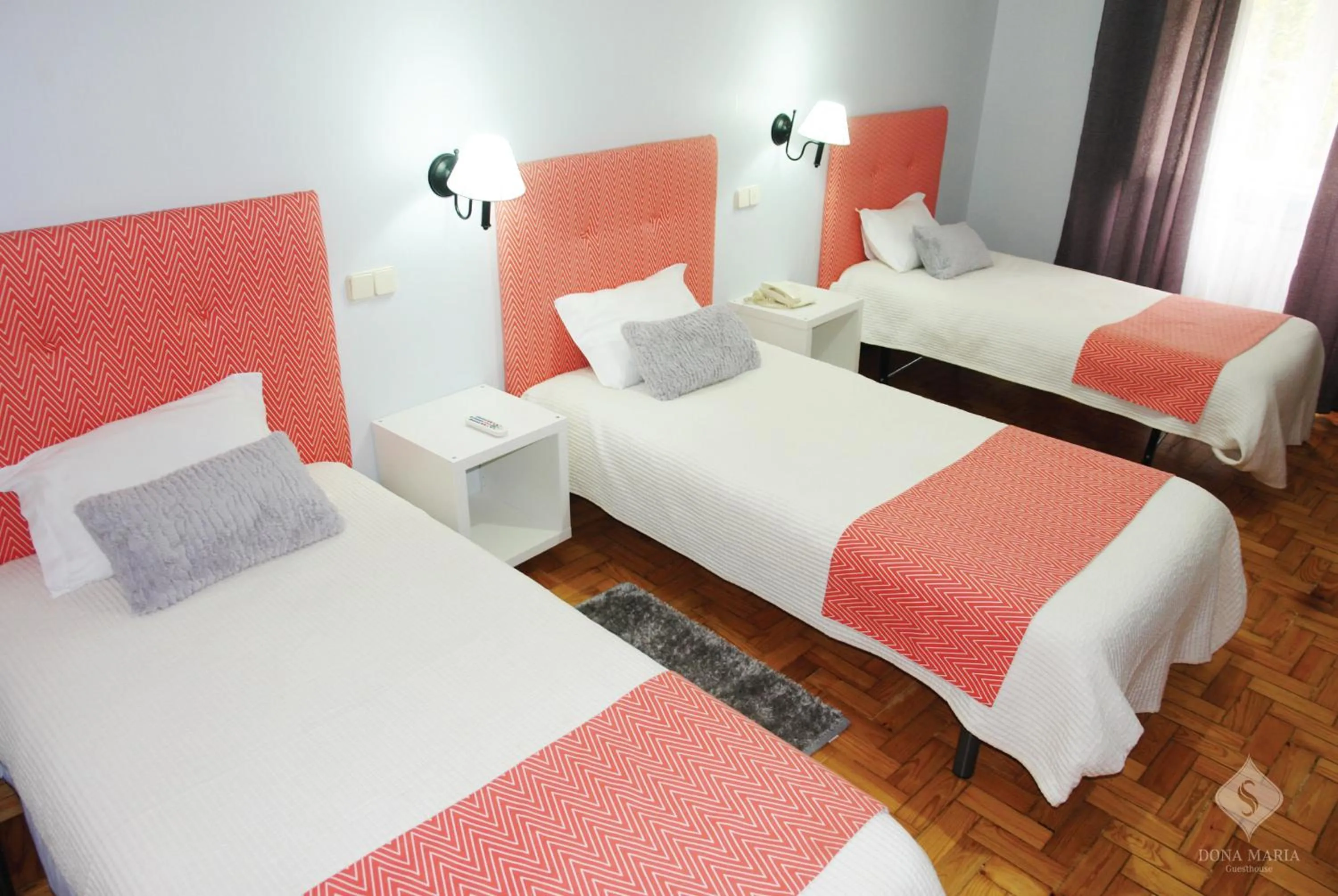 Bedroom, Bed in Dona Maria