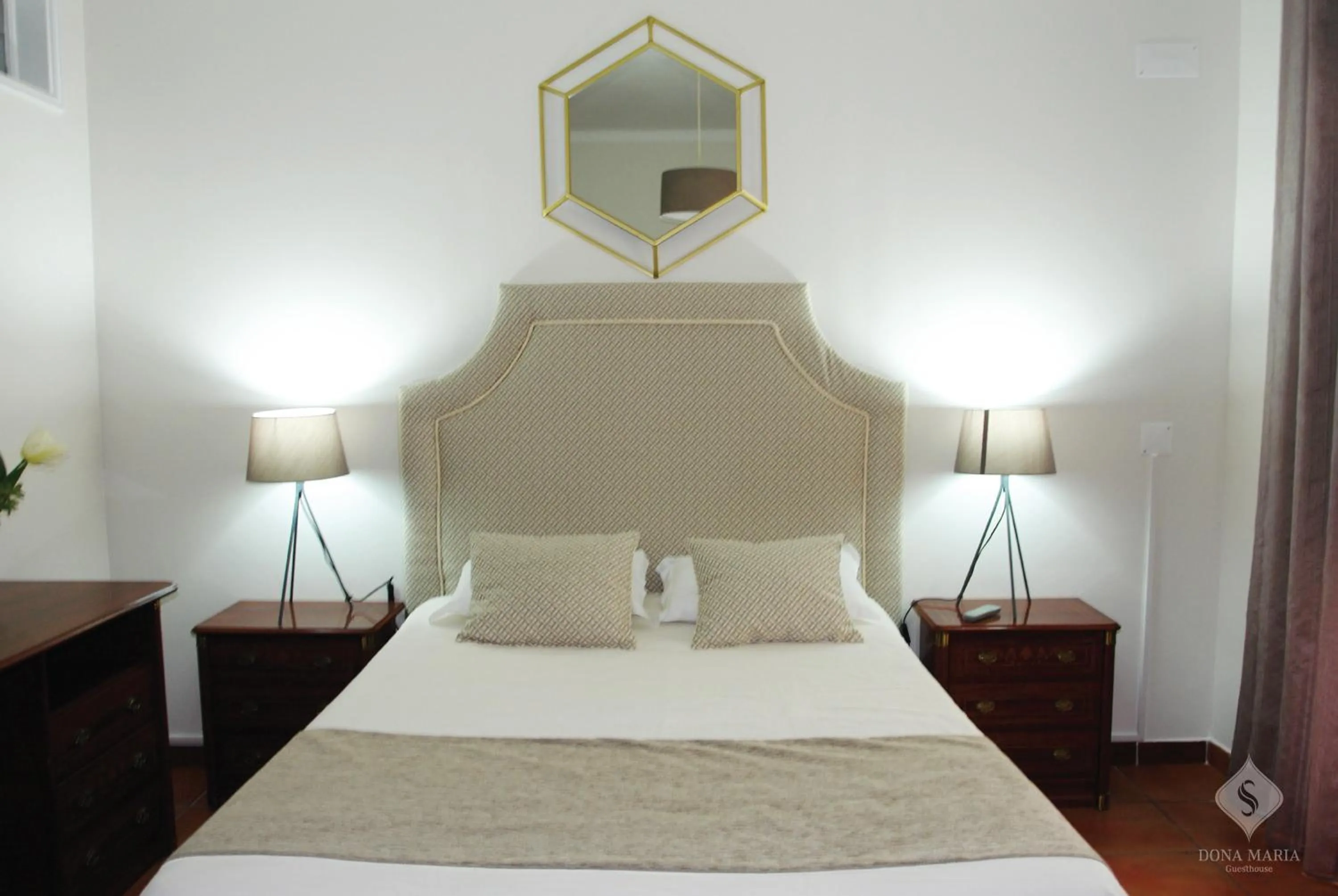 Bedroom, Bed in Dona Maria