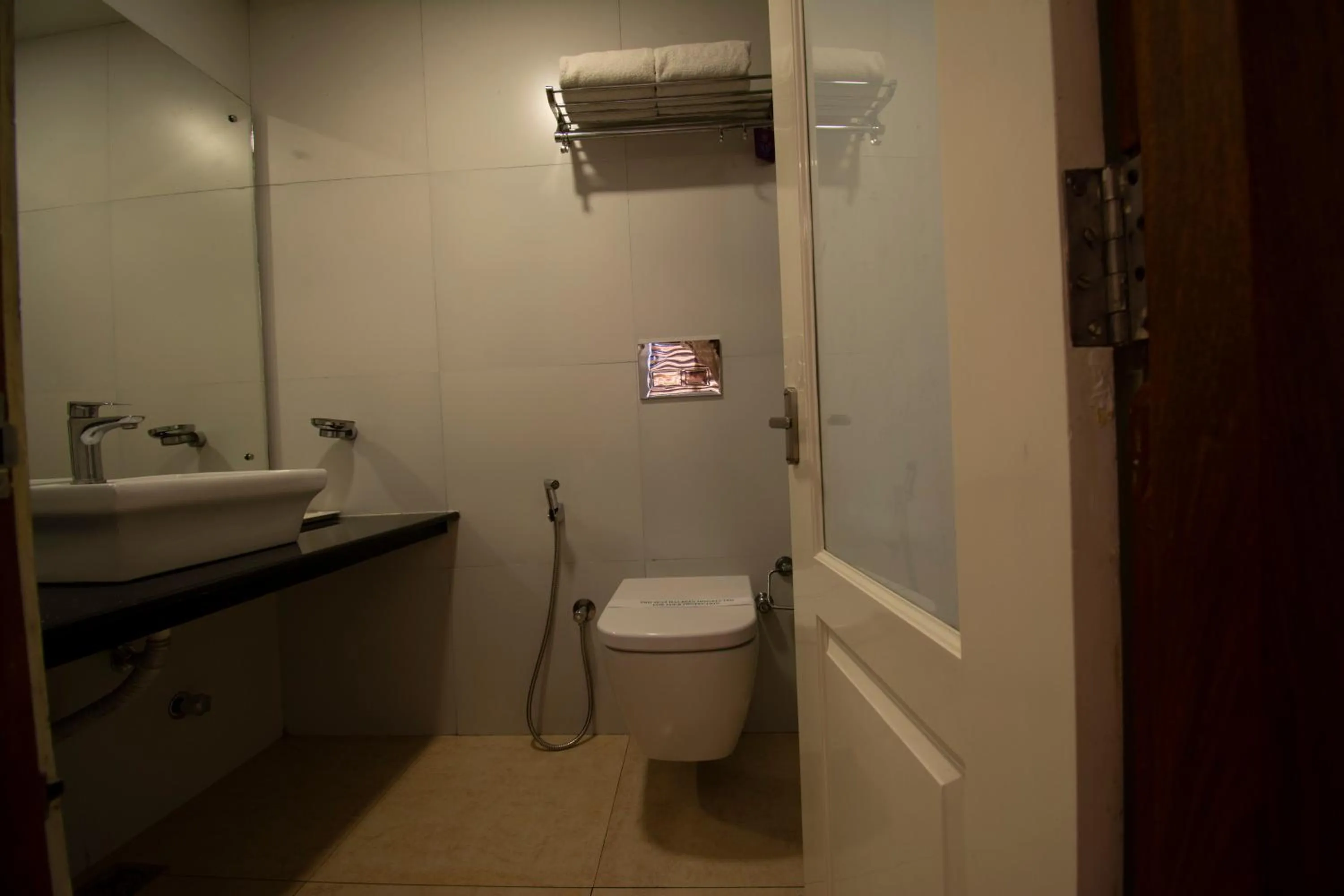 Bathroom in Kodai Resort Hotel, Kodaikanal