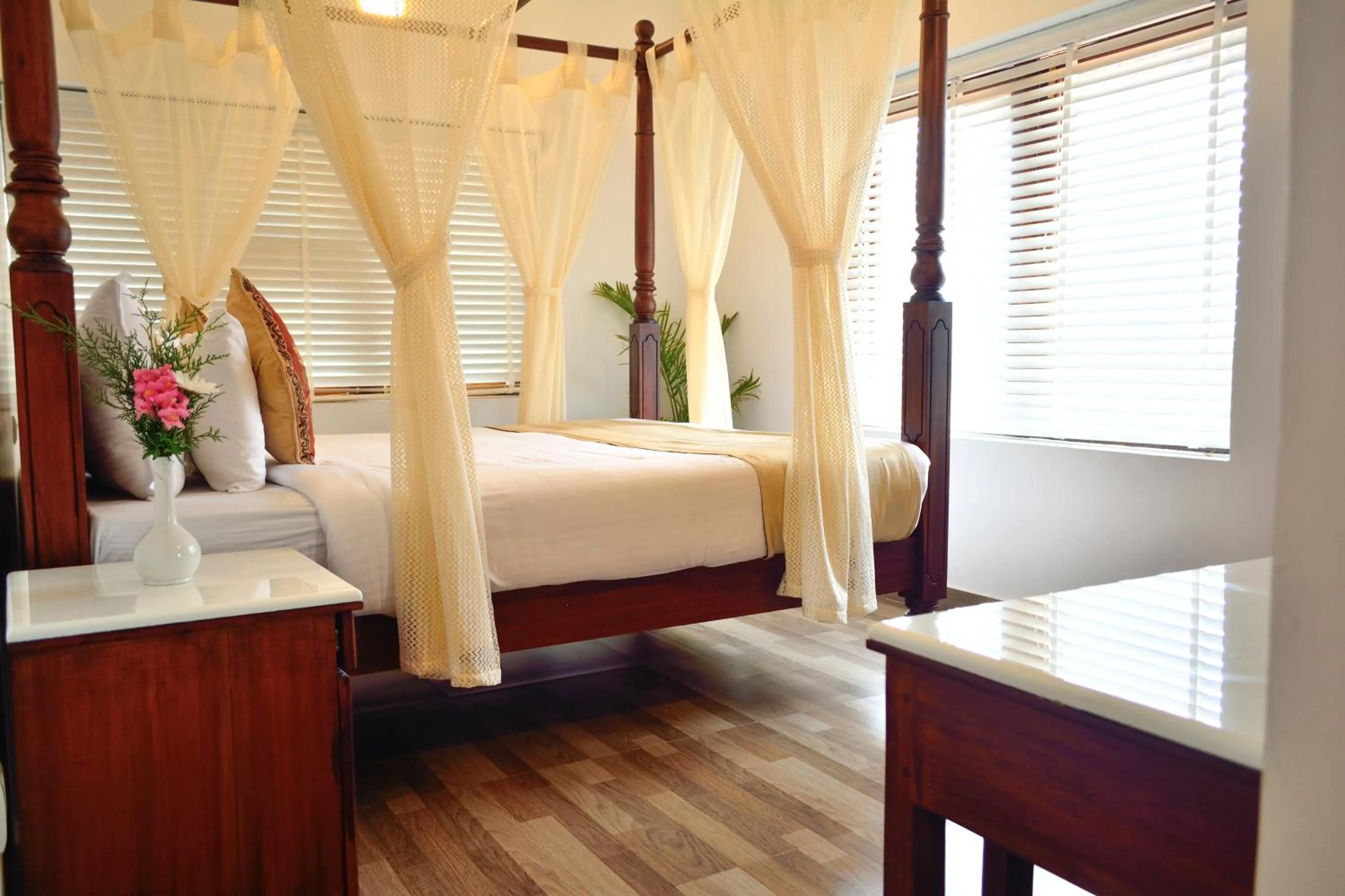 Bedroom, Bed in Kodai Resort Hotel, Kodaikanal