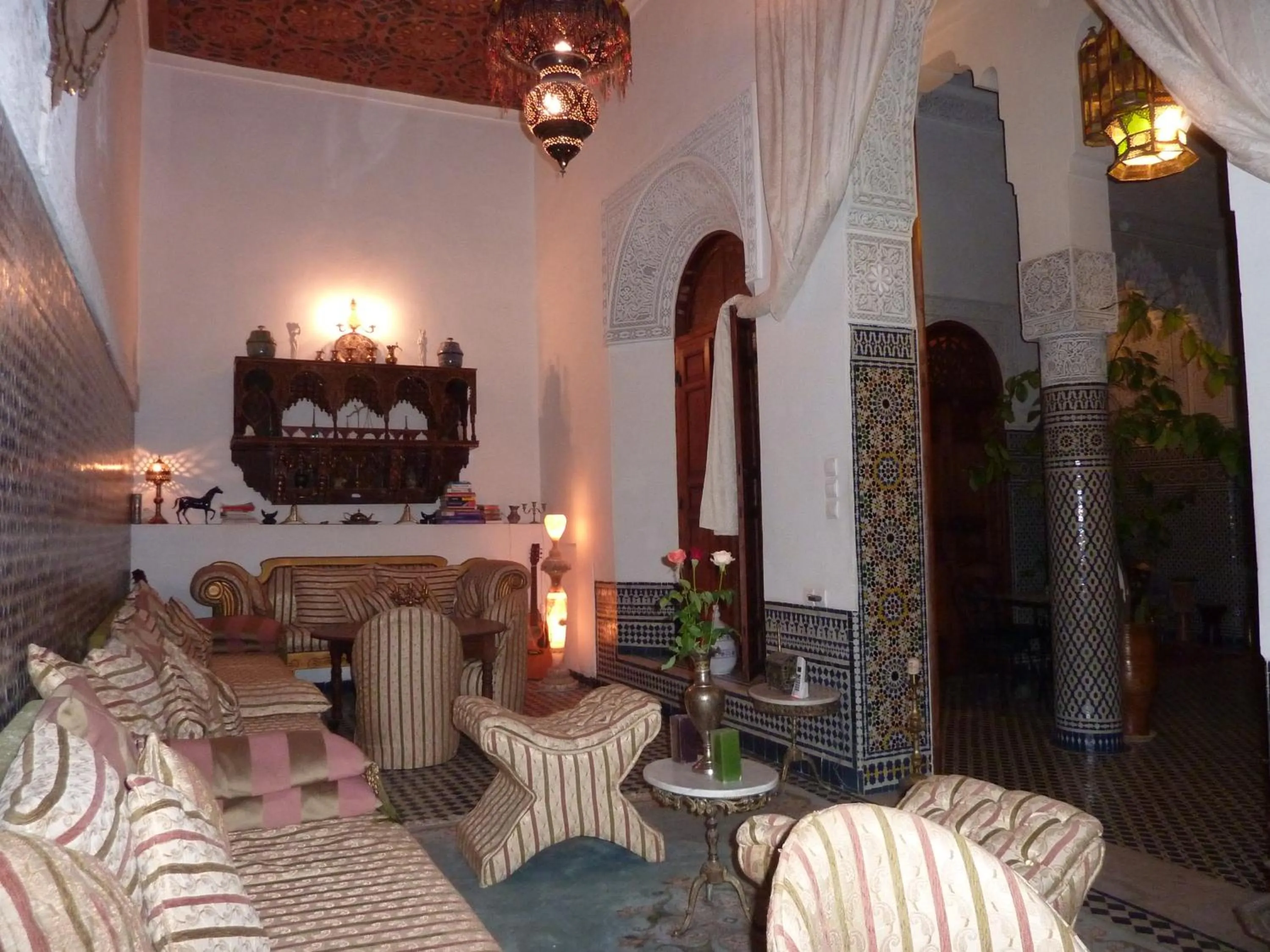 Communal lounge/ TV room in Dar Al Safadi