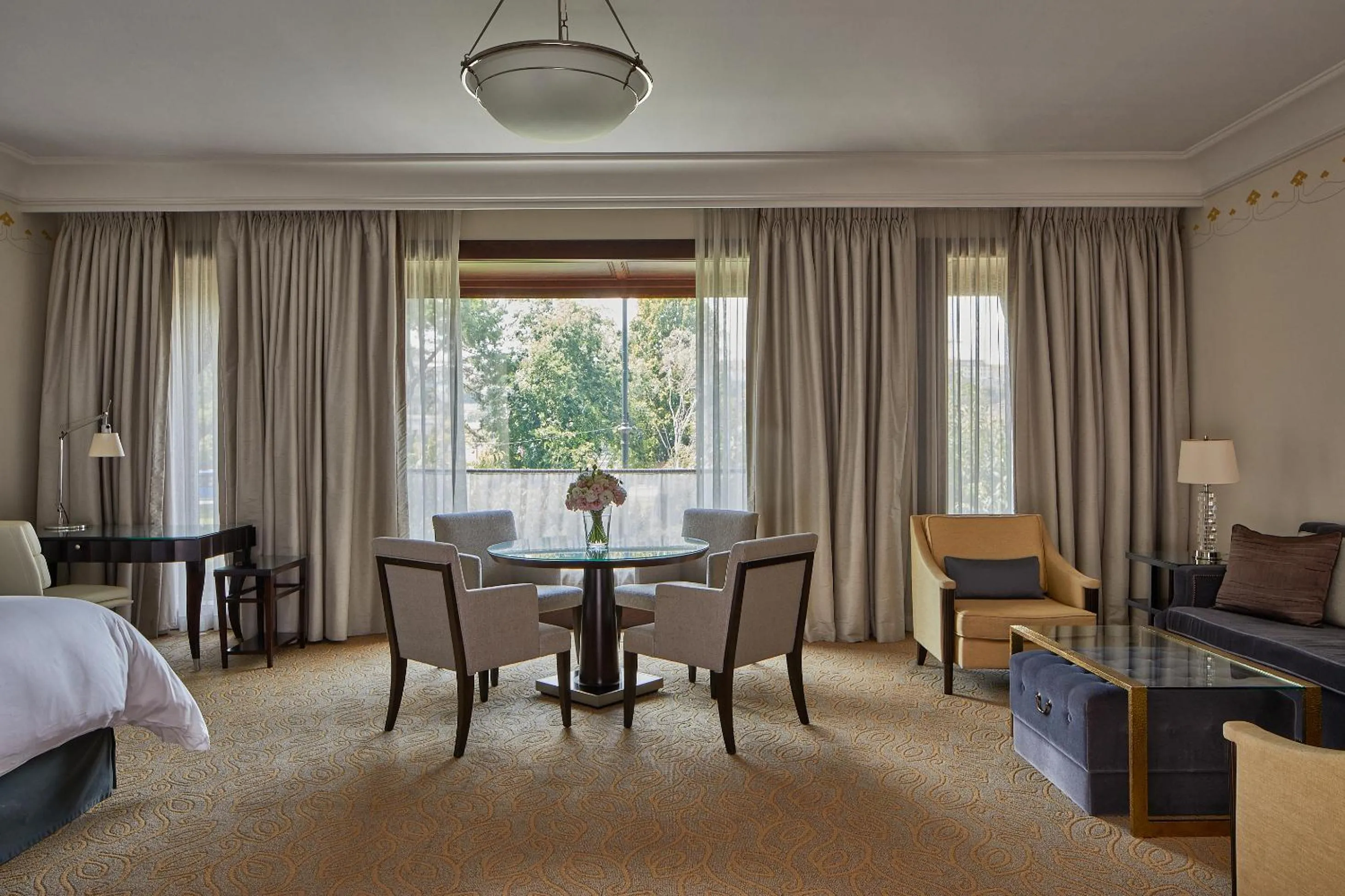 Living room, Bed in Four Seasons Hotel Gresham Palace Budapest