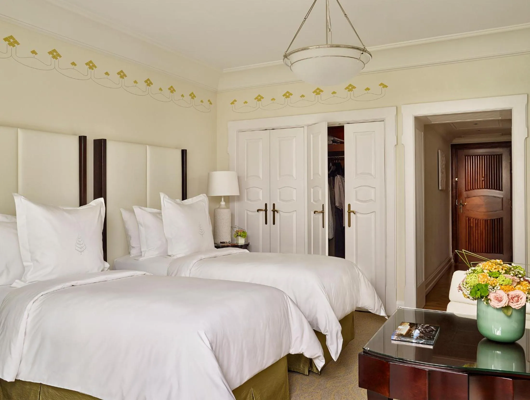 Photo of the whole room, Bed in Four Seasons Hotel Gresham Palace Budapest