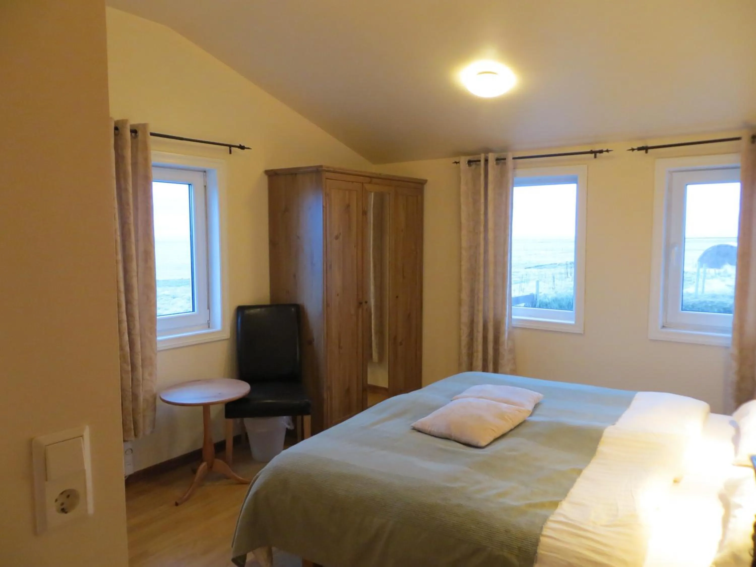 Photo of the whole room, Bed in Guesthouse Vellir