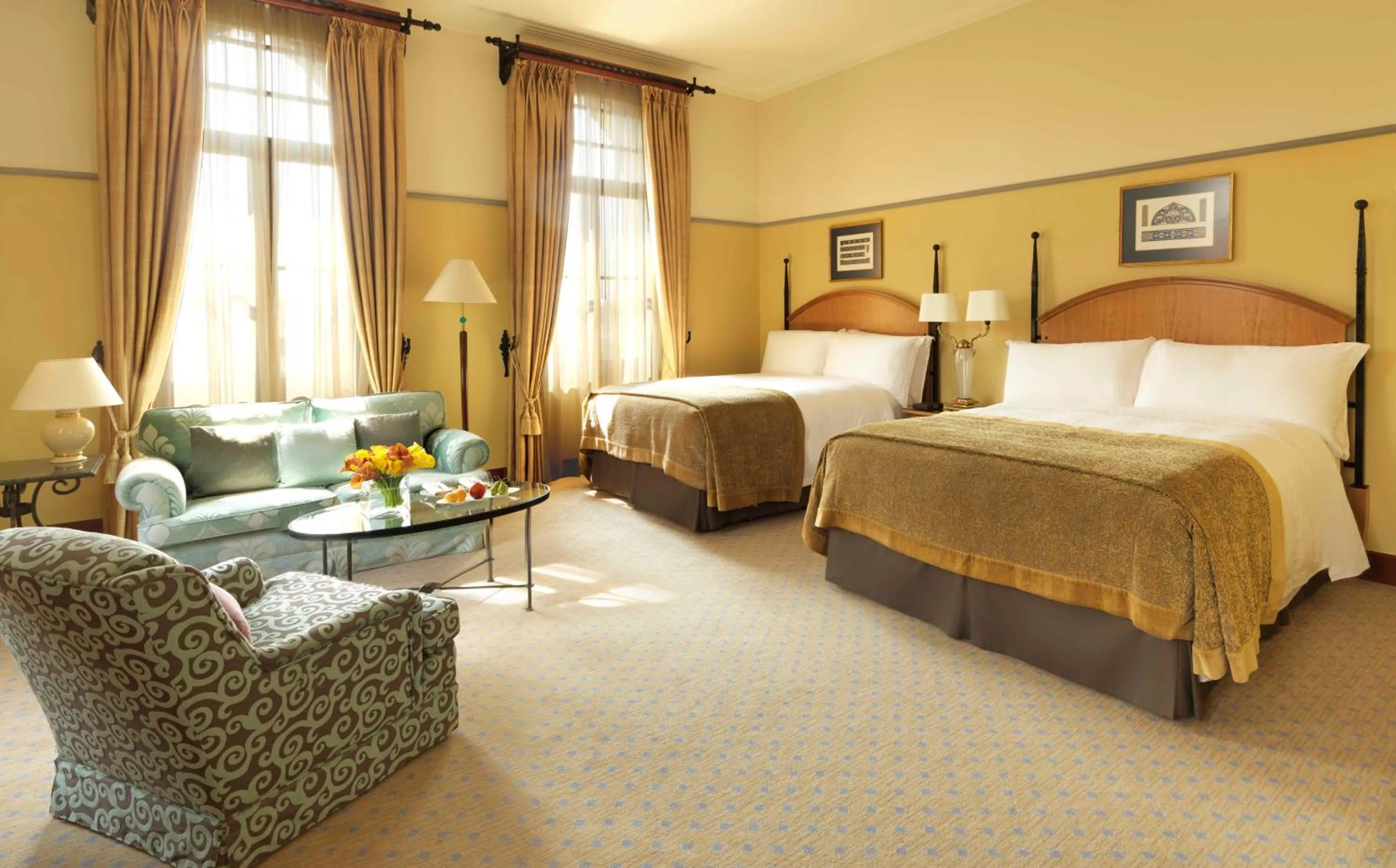 Photo of the whole room, Bed in Four Seasons Hotel Istanbul at Sultanahmet