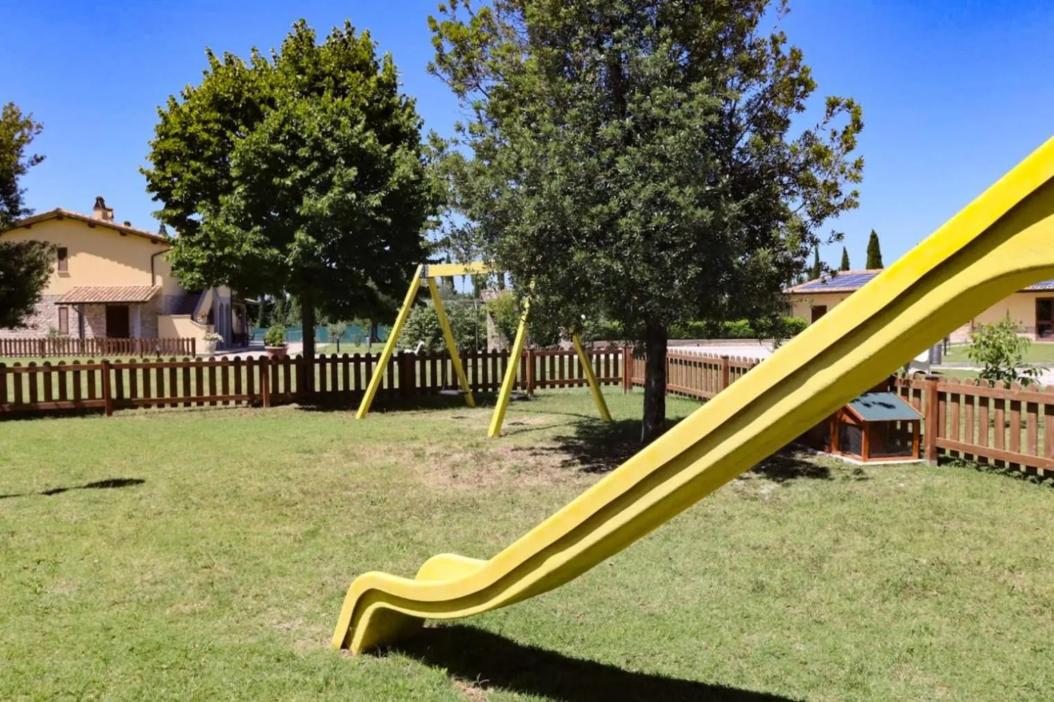 Children play ground in Agriturismo Il Casale di Monica