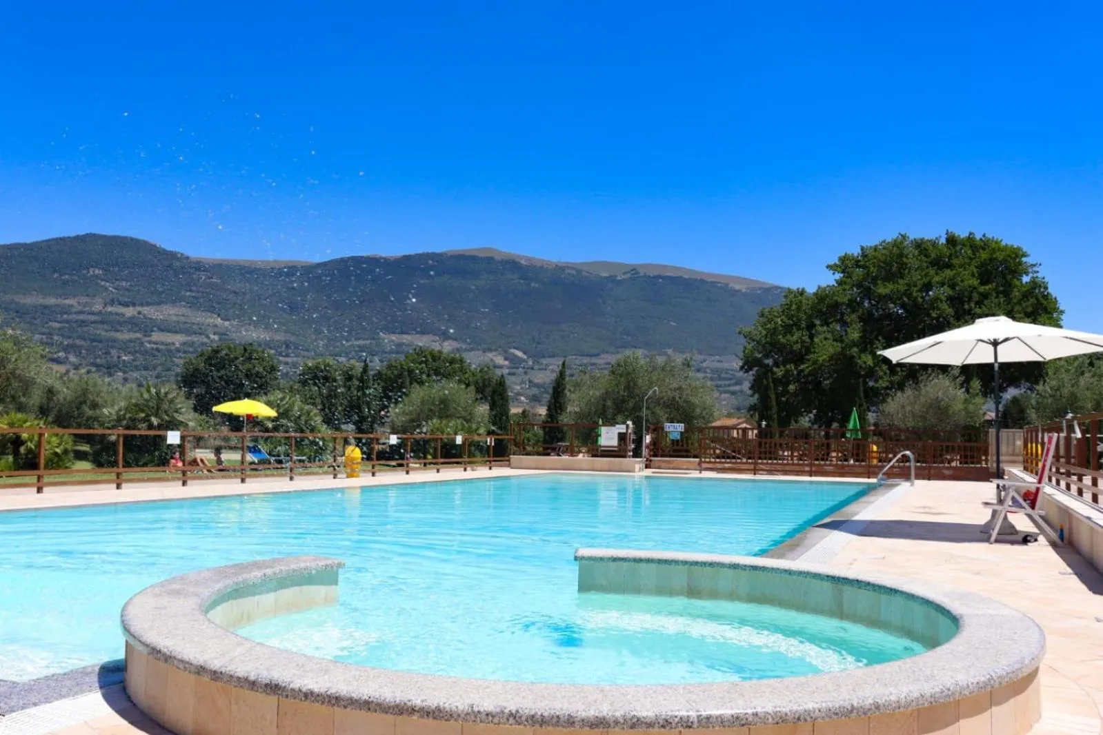 Swimming pool in Agriturismo Il Casale di Monica