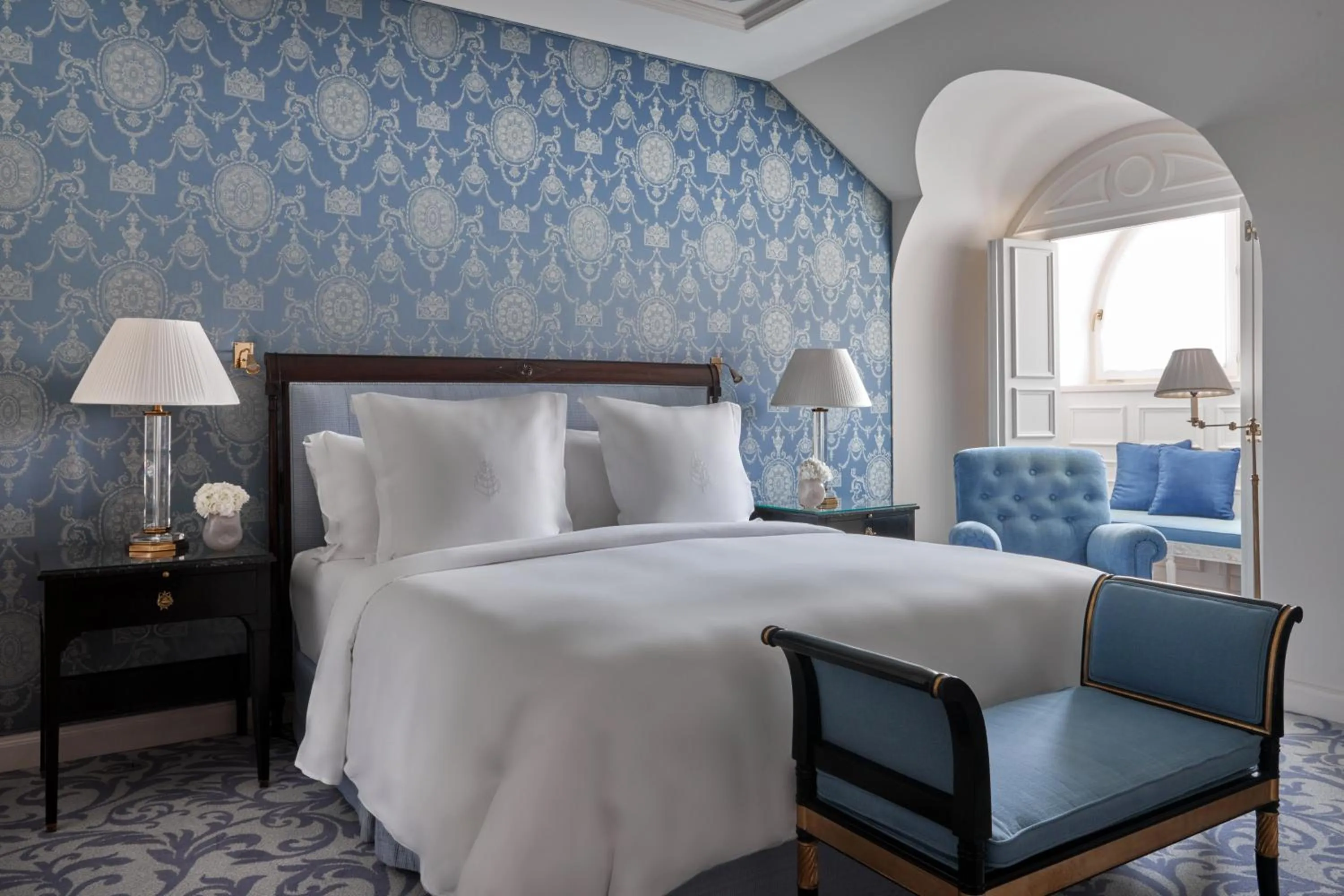 Bedroom, Bed in Four Seasons Hotel Prague