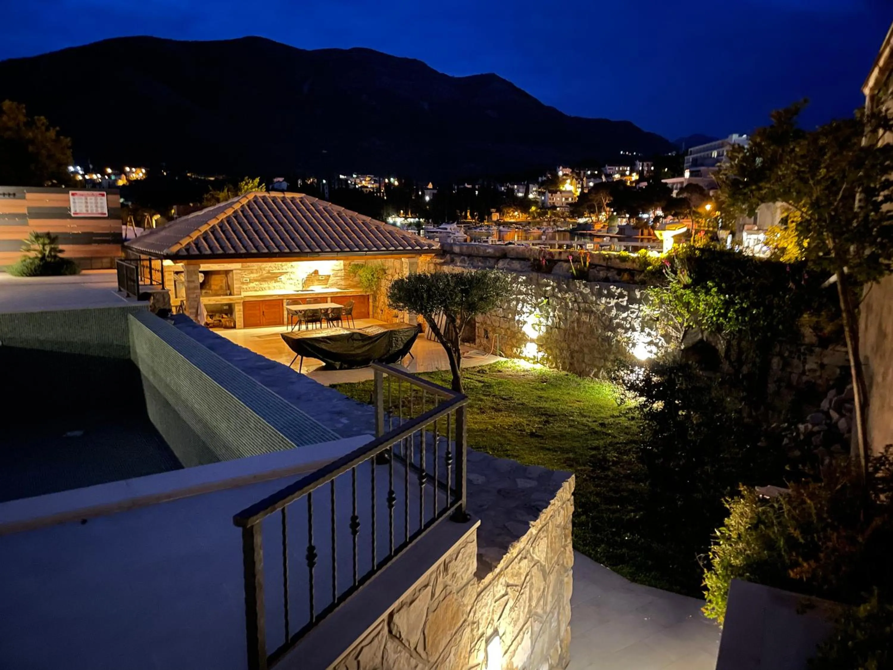 Night in Apartments Kralj Ana