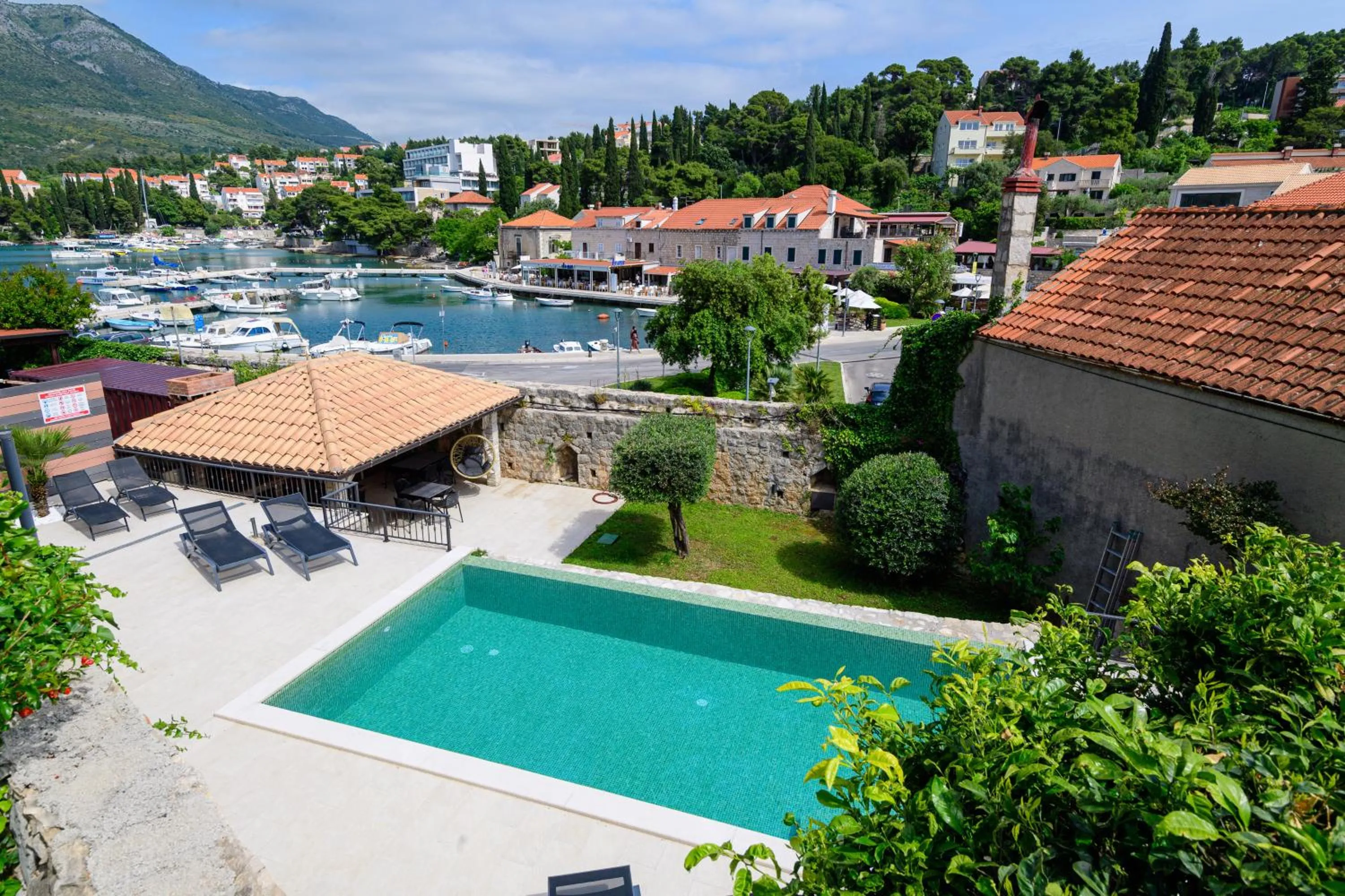 Apartments Kralj Ana