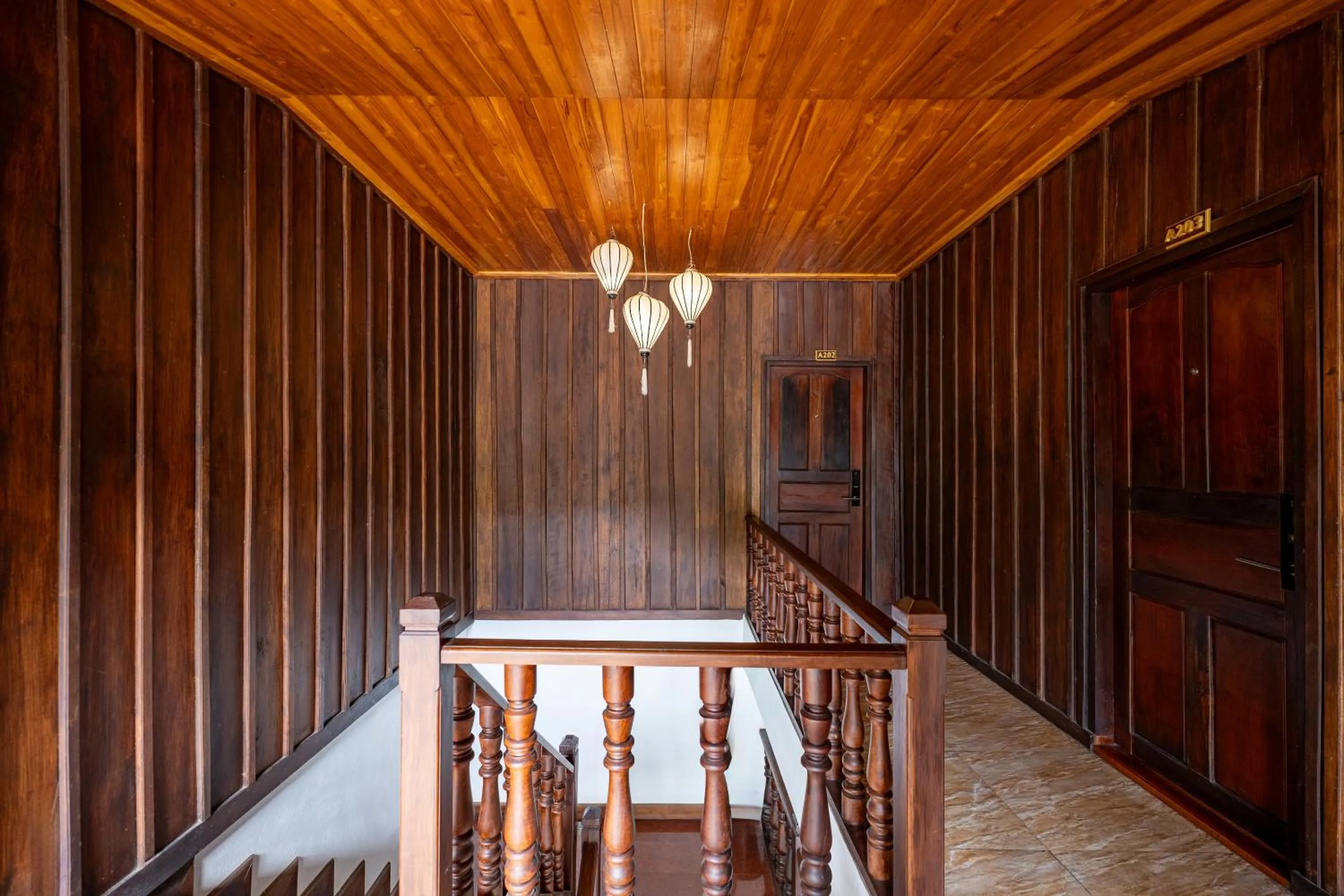 wisdom mystery Hotel