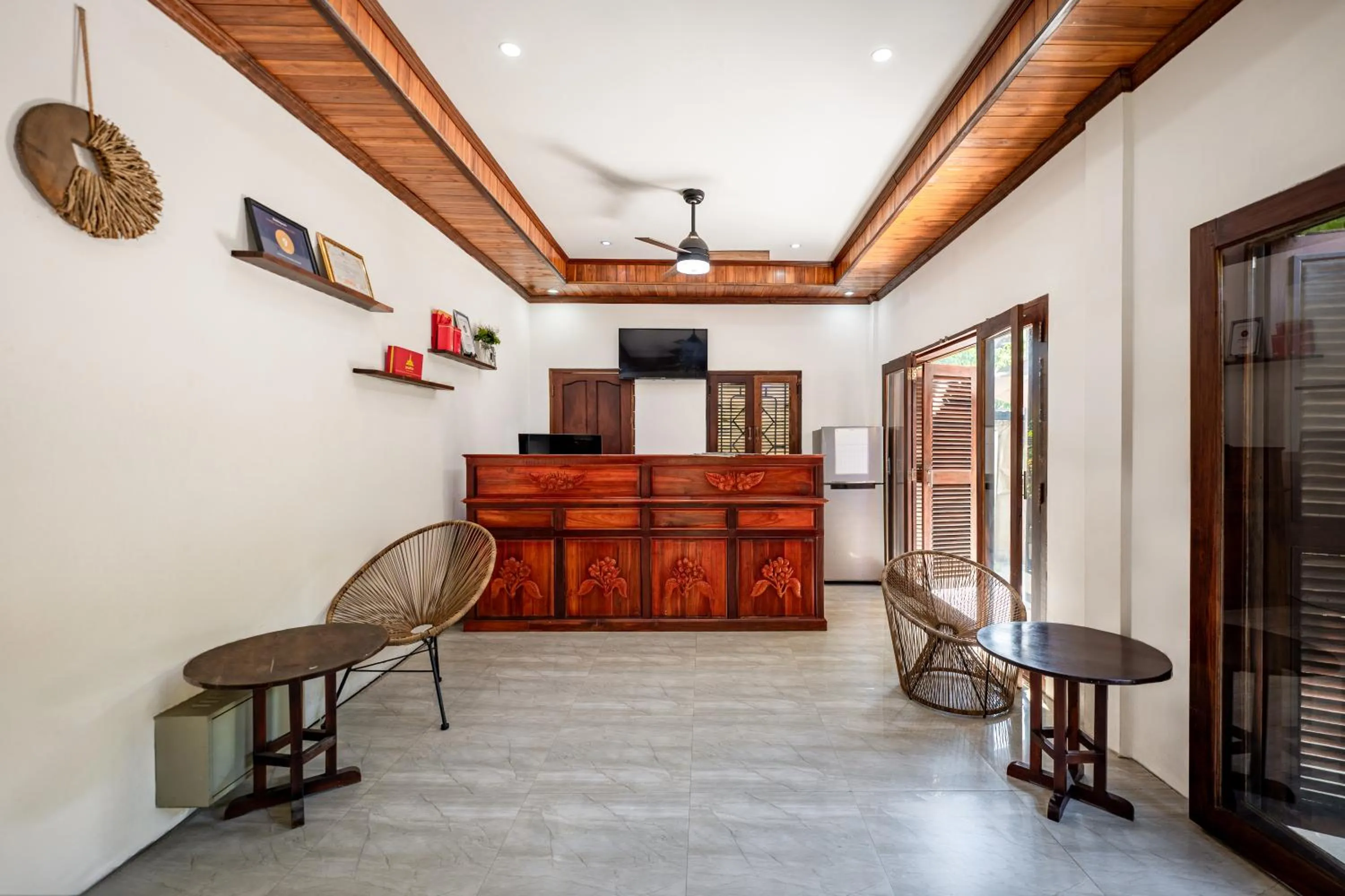 wisdom mystery Hotel