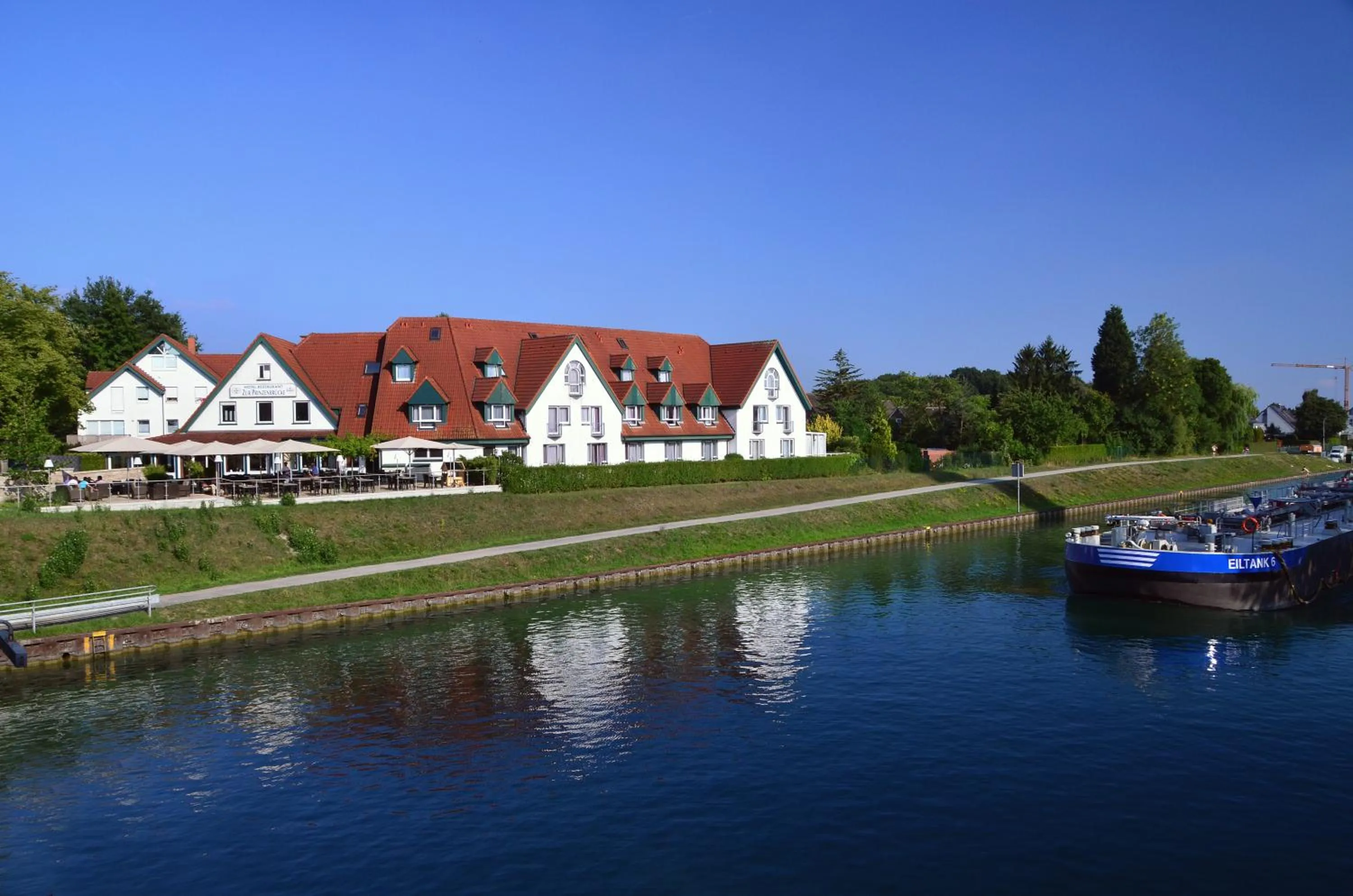 Property building in Hotel zur Prinzenbrücke