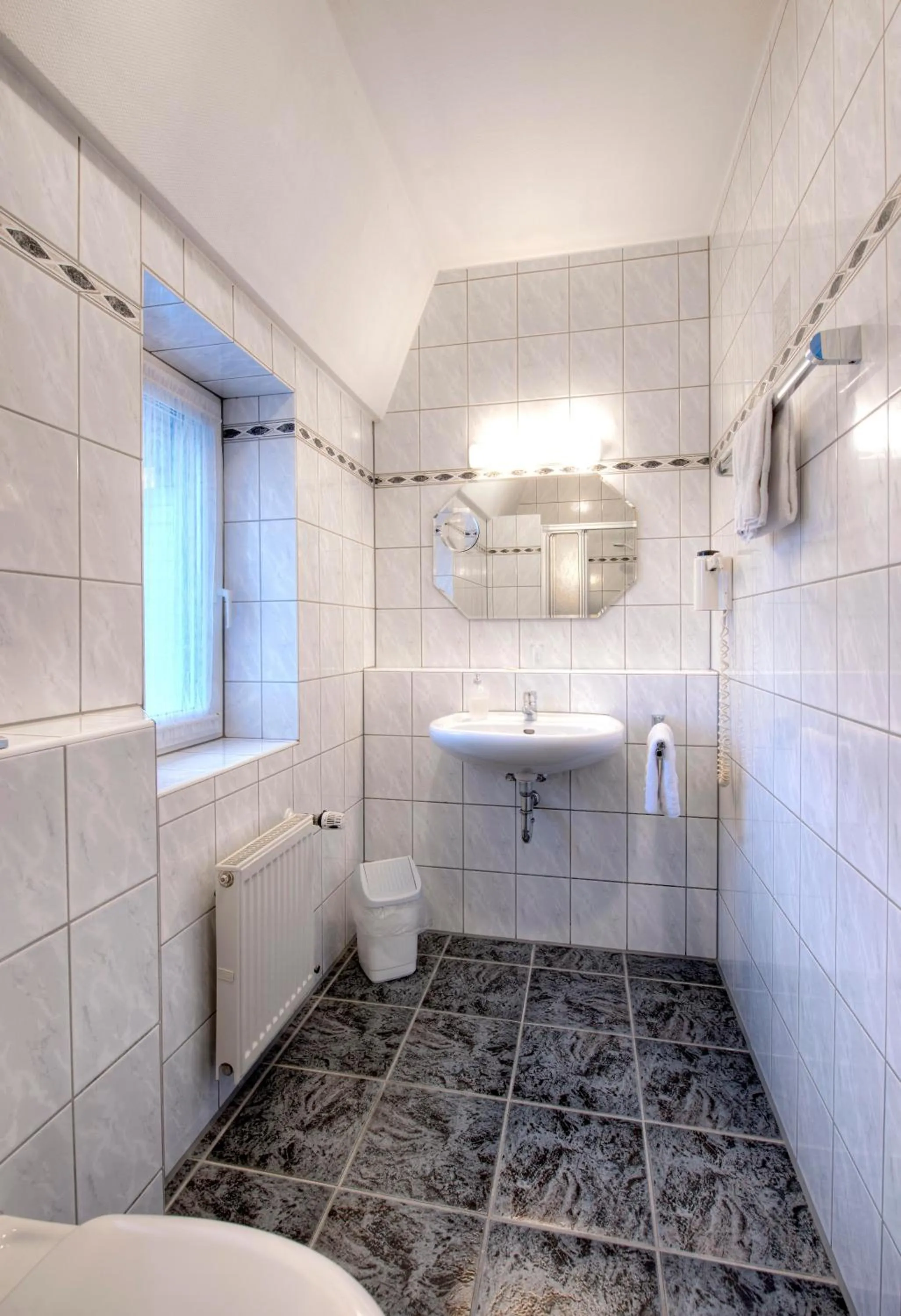 Bathroom in Hotel zur Prinzenbrücke