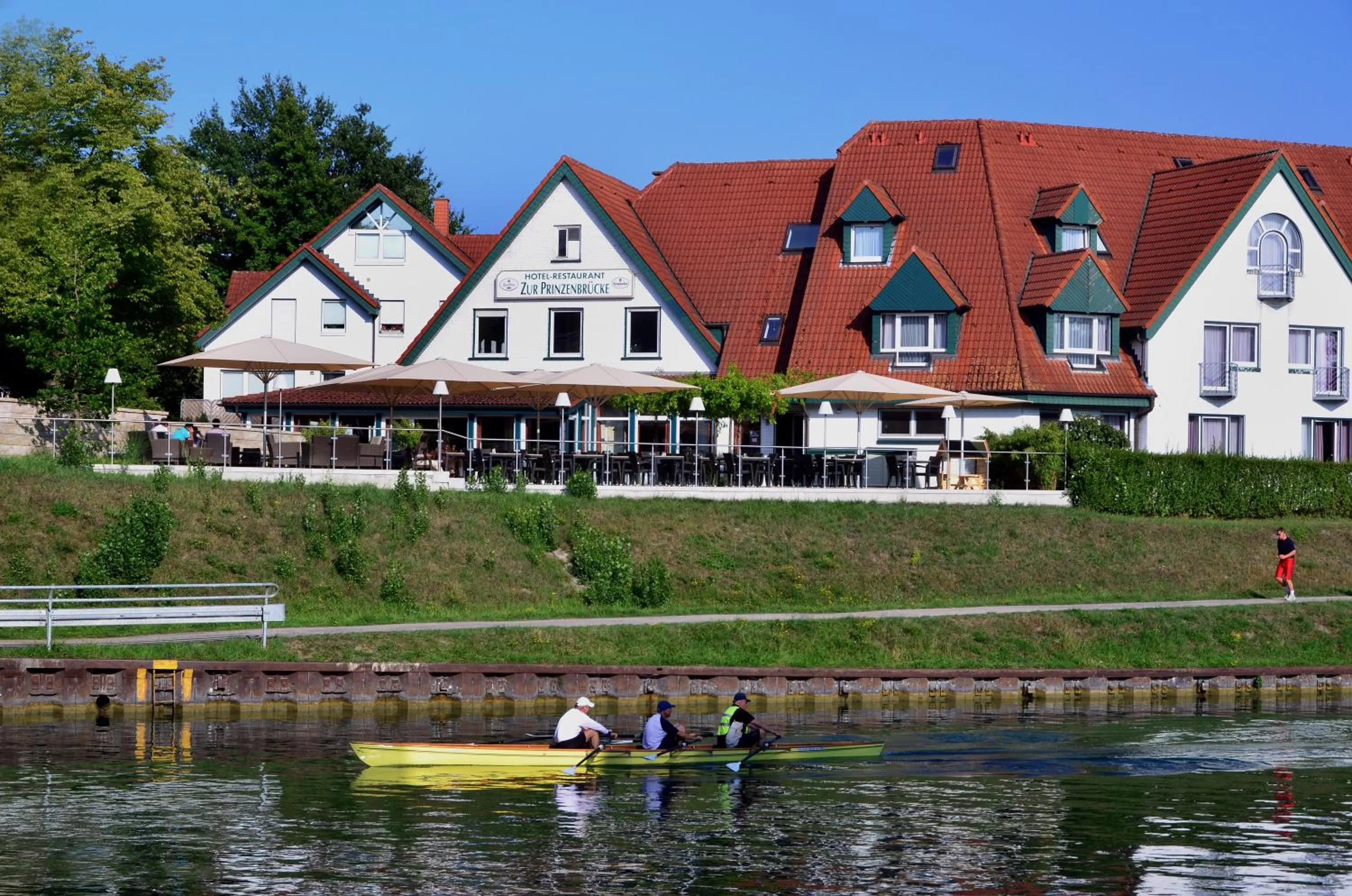 Property building in Hotel zur Prinzenbrücke