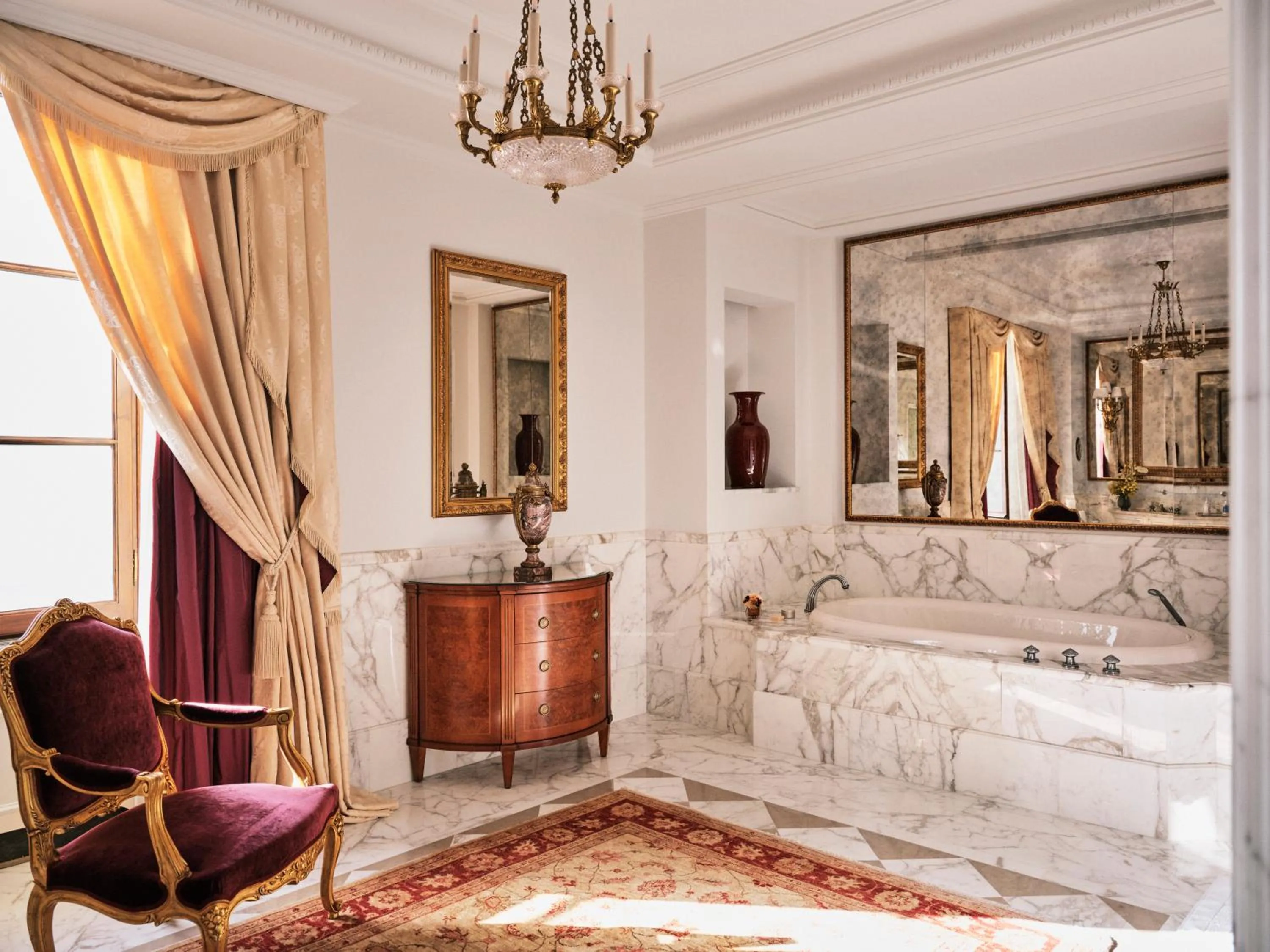 Bathroom in Four Seasons Hotel Firenze