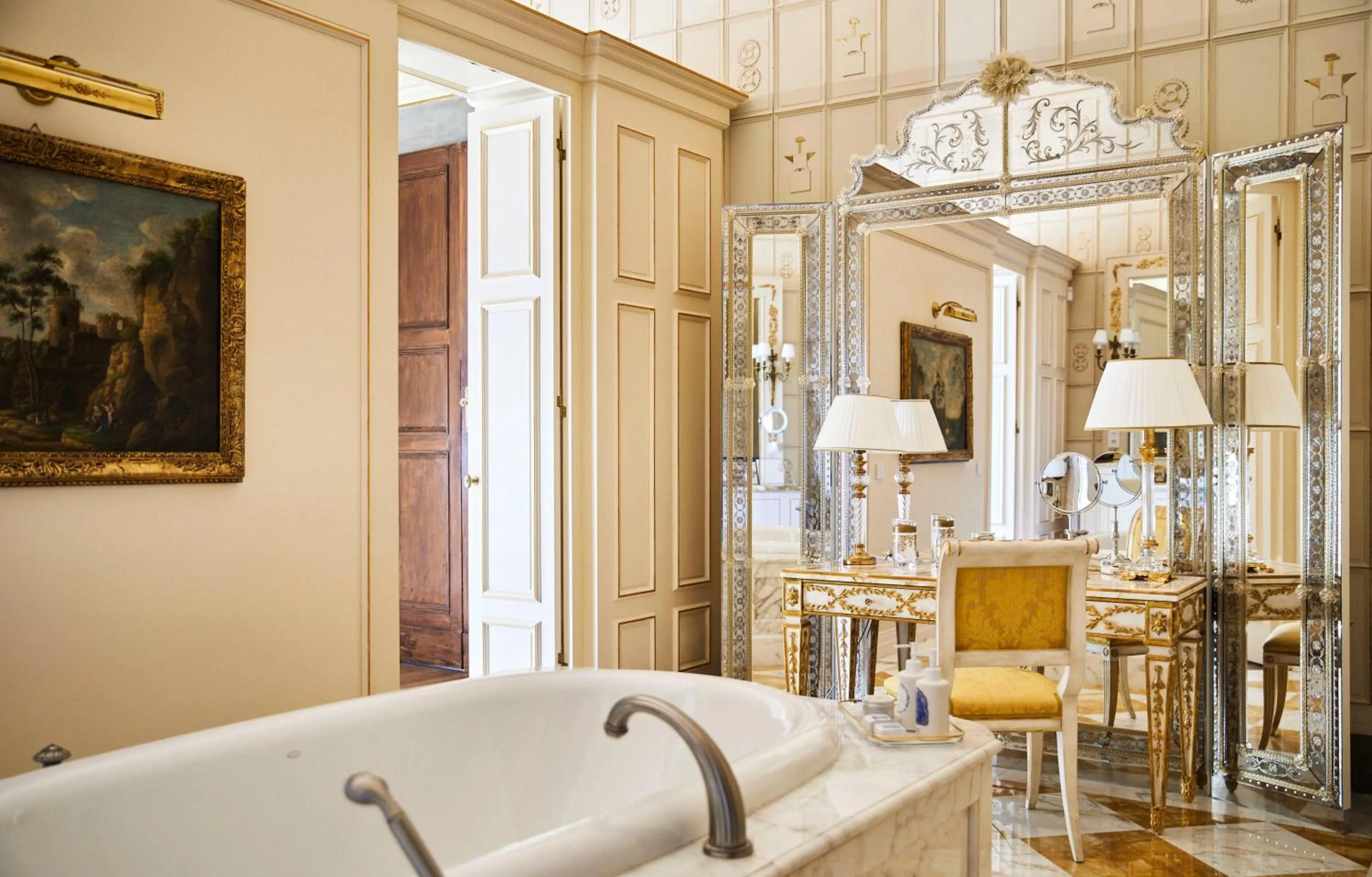 Bathroom in Four Seasons Hotel Firenze