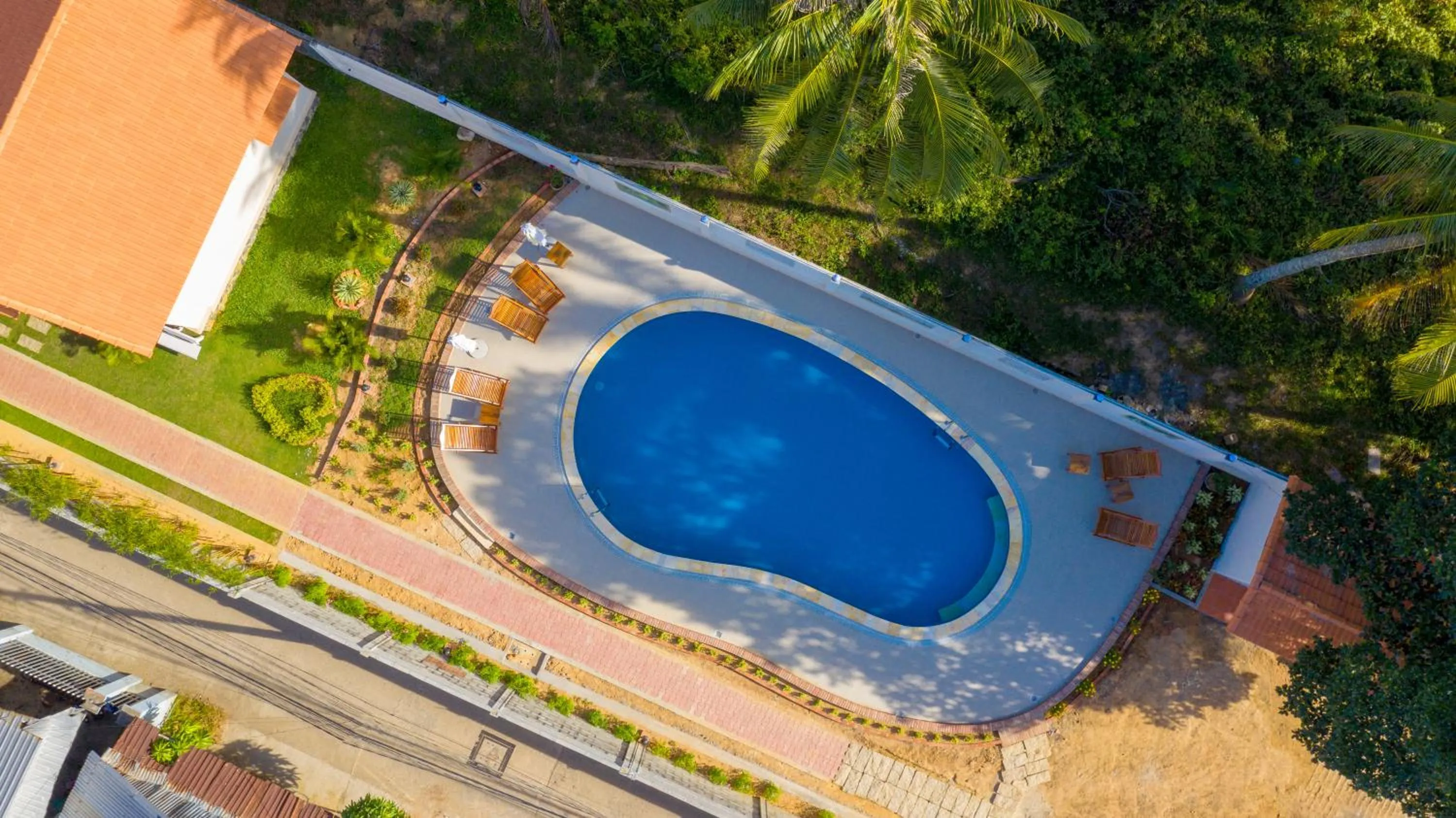 Swimming pool in Phu Quoc Bungalow Yen Thanh