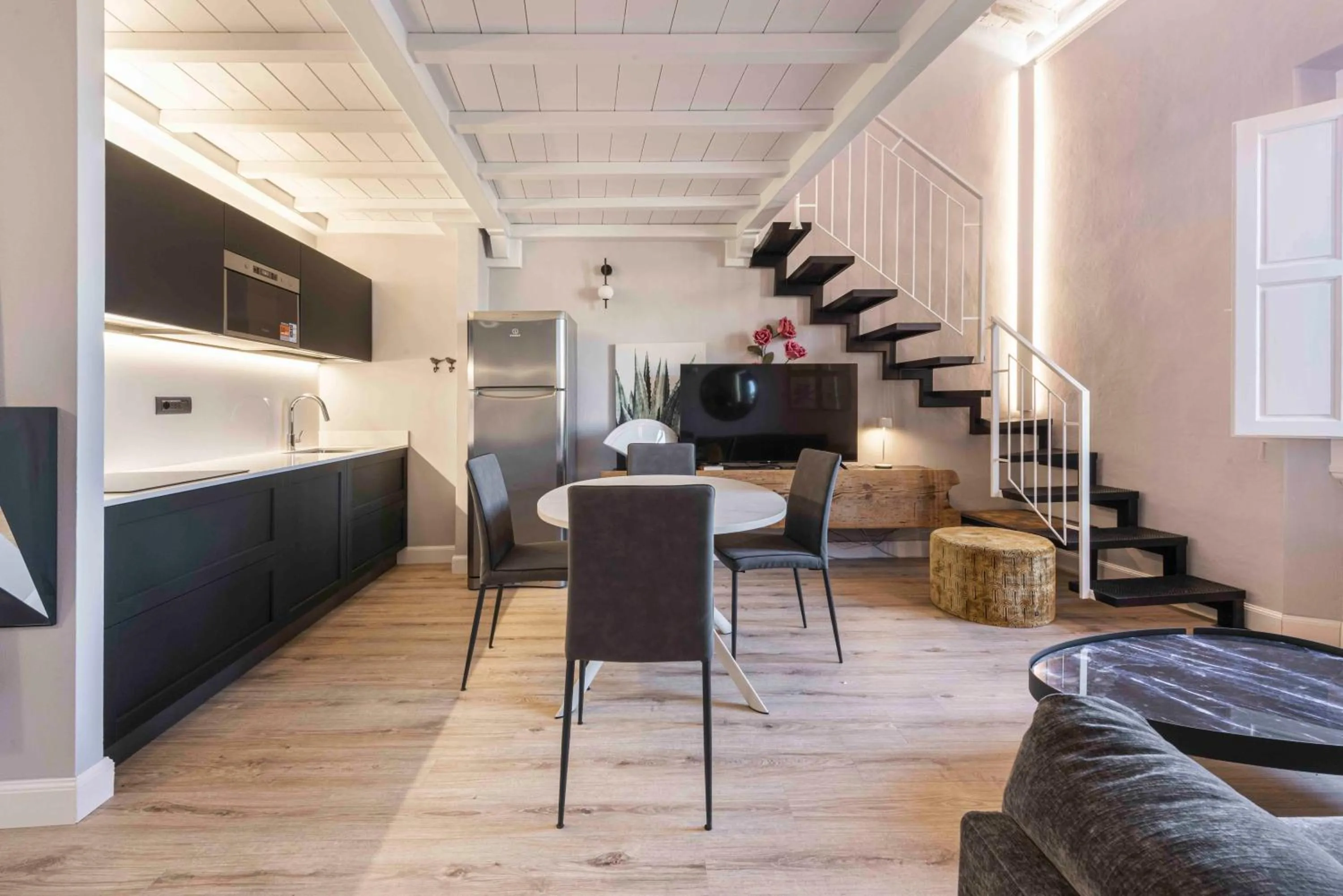 Living room in Giglio di Firenze by Mmega