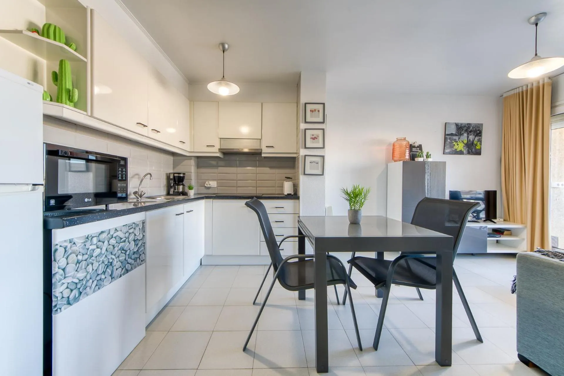 kitchen in Roc Mar 7 2 B Roses - Immo Barneda