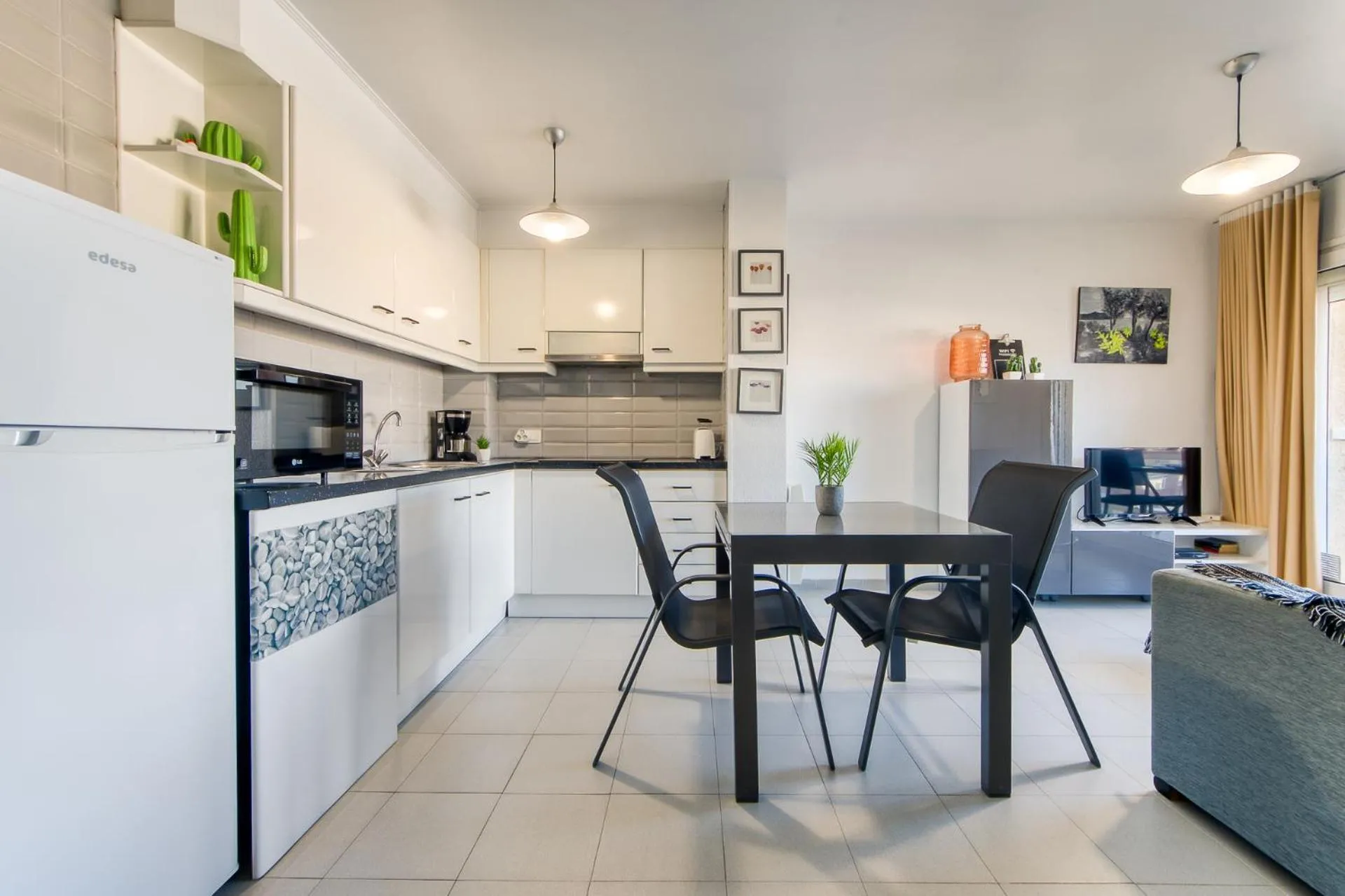 kitchen in Roc Mar 7 2 B Roses - Immo Barneda
