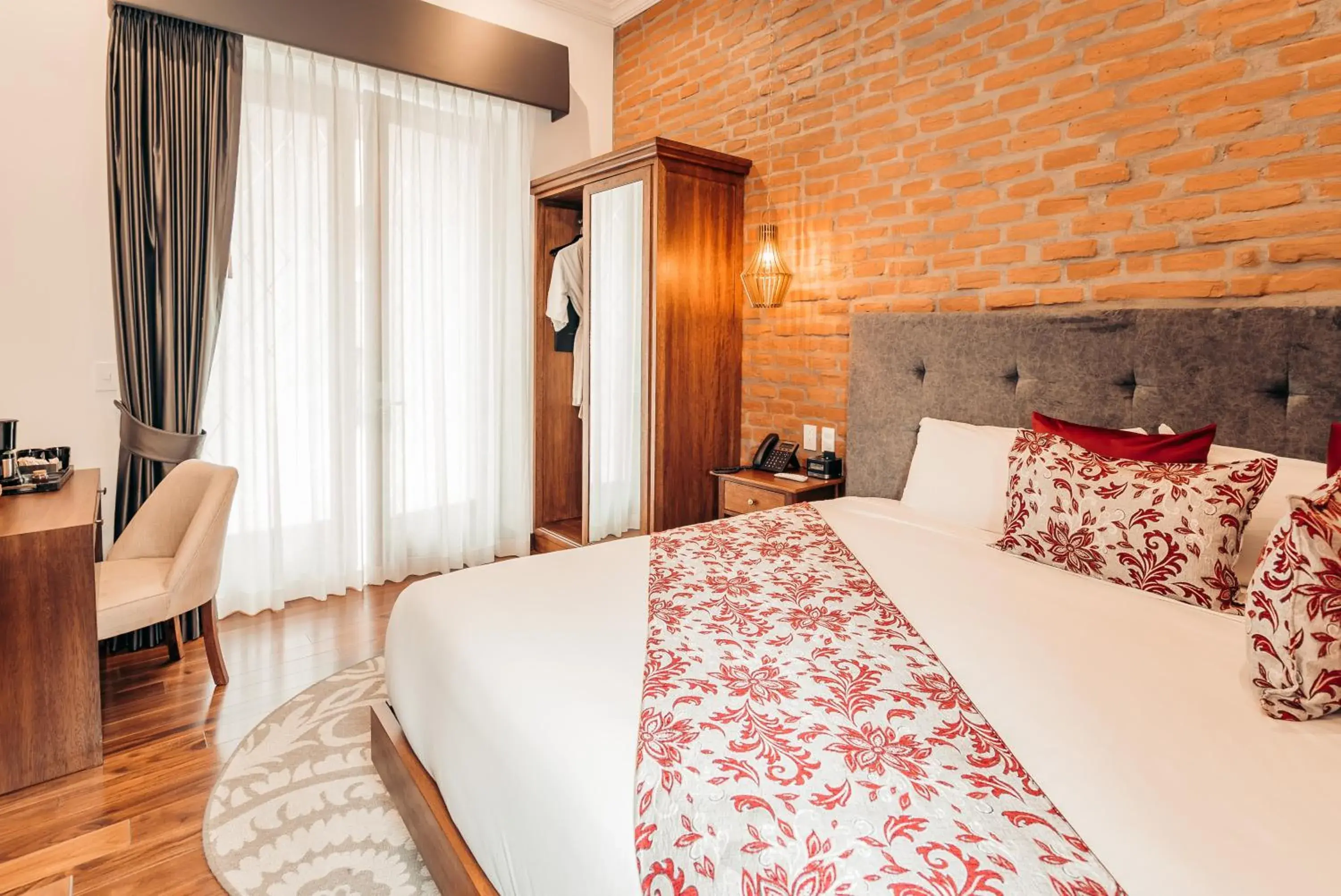 Deluxe Room in Hotel Otavalo by Art Hotels Deluxe Room in Hotel Otavalo by Art Hotels