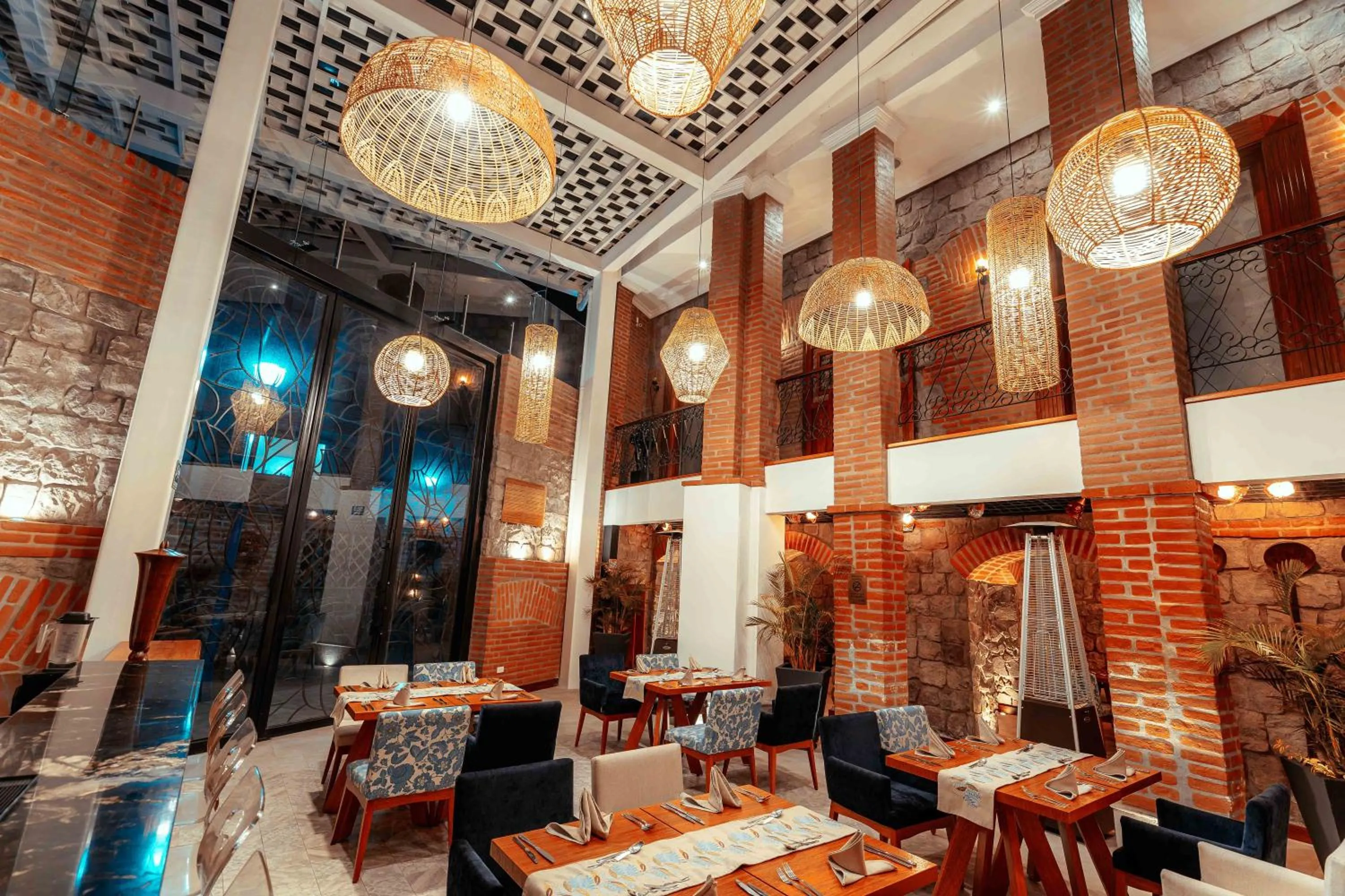 Restaurant/places to eat in Hotel Otavalo by Art Hotels