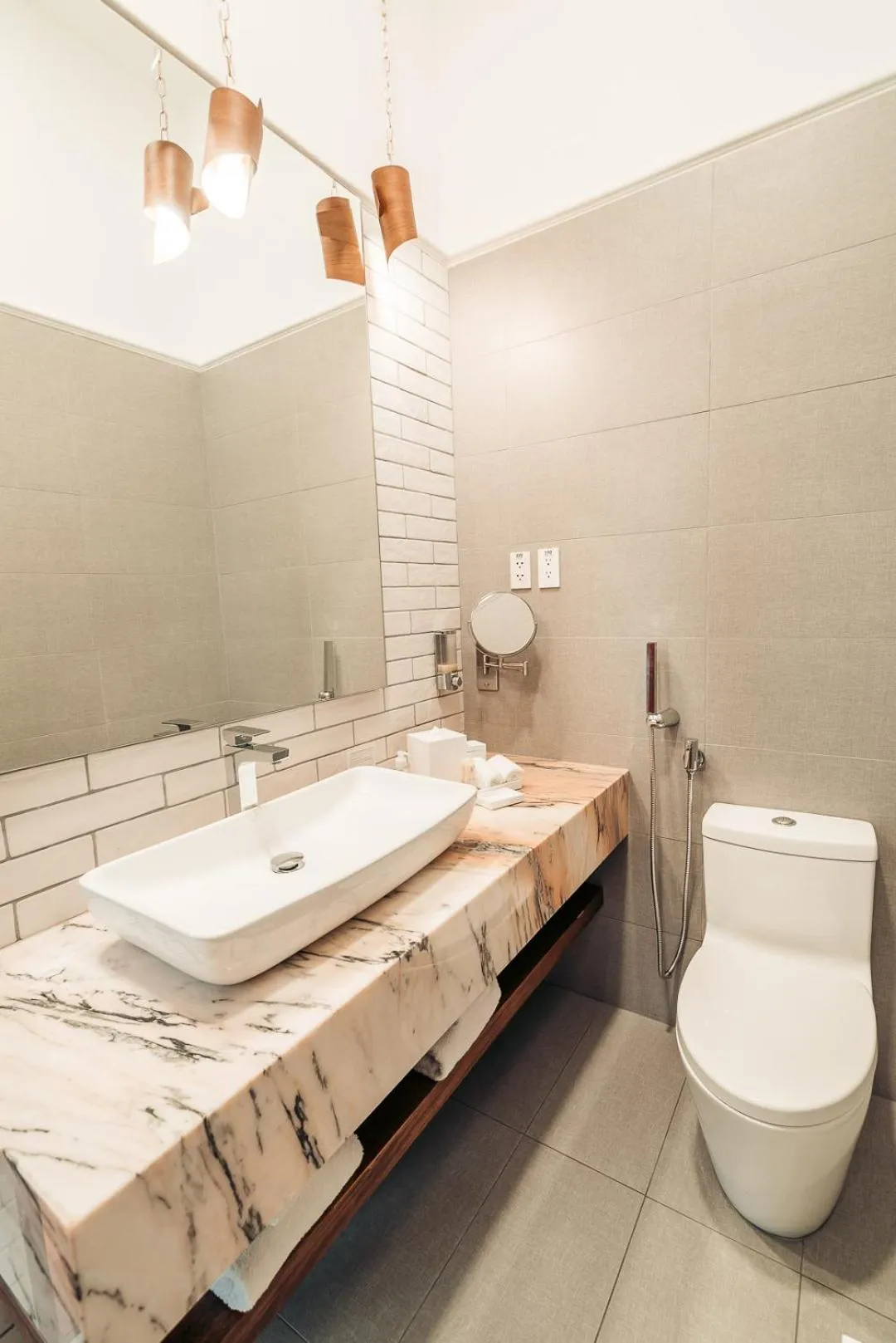 Bathroom in Hotel Otavalo by Art Hotels