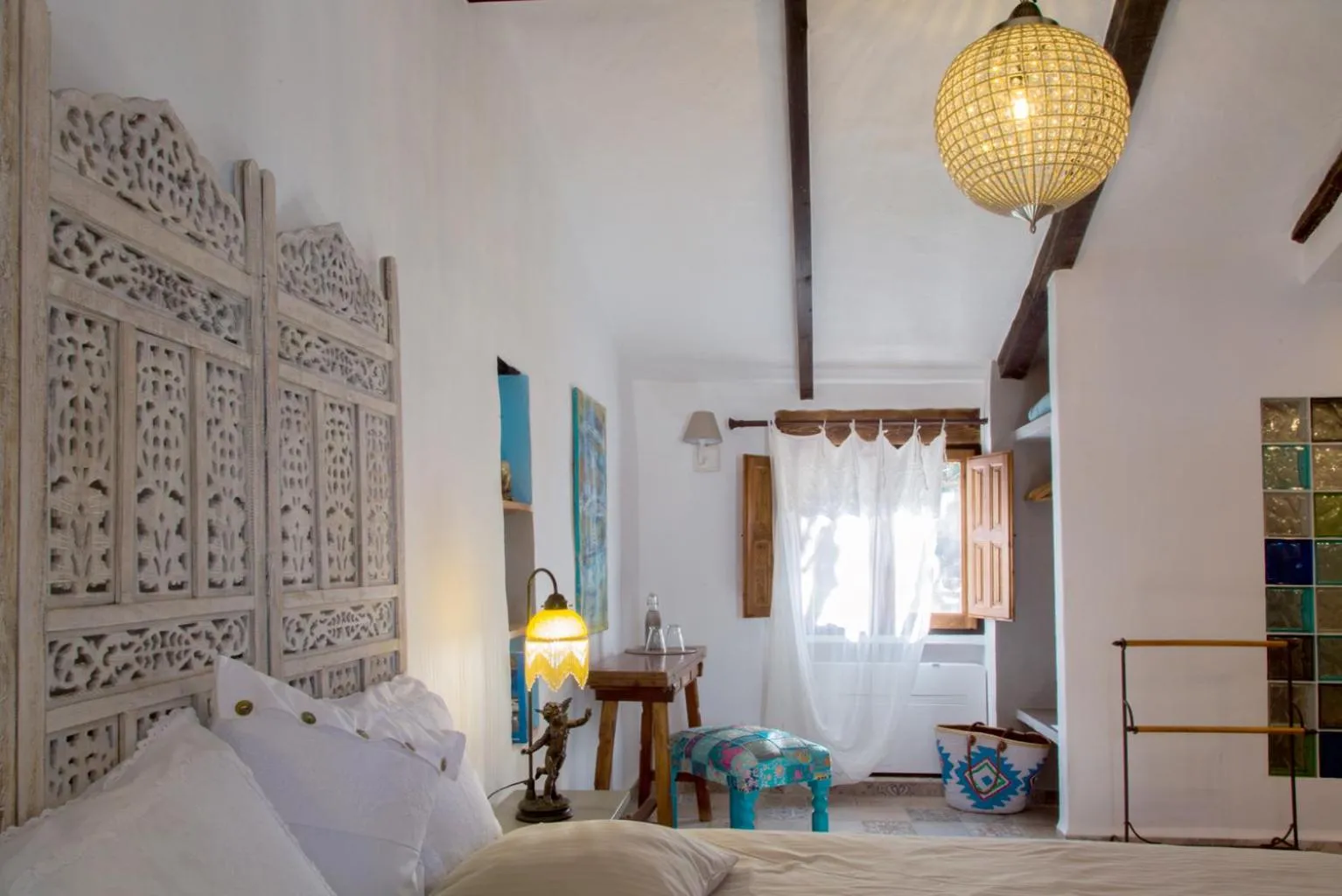 Photo of the whole room in Boutique Hotel Rancho Los Lobos