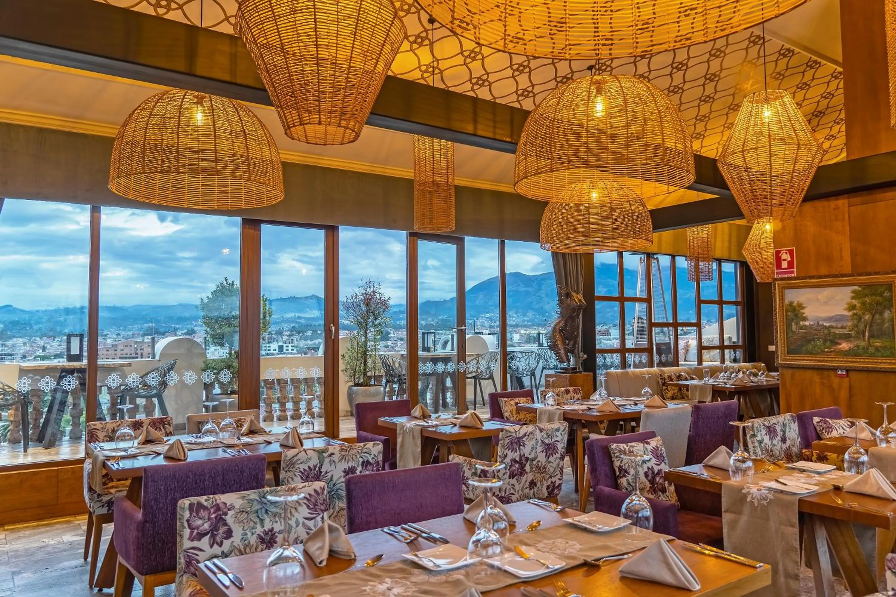 Restaurant/places to eat in Hotel Cruz del Vado by Art Hotels