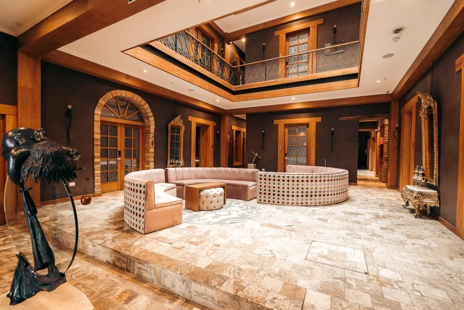 Living room in Hotel Cruz del Vado by Art Hotels