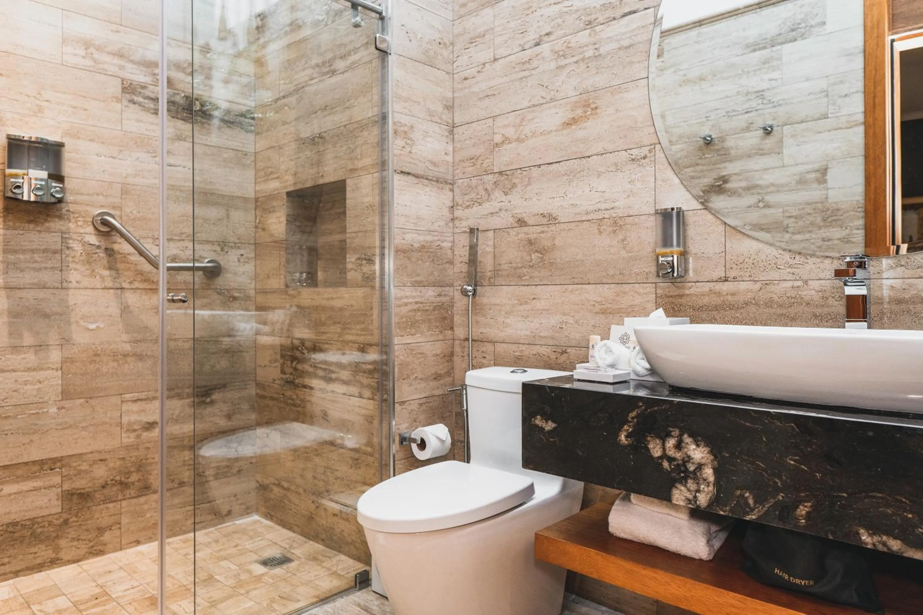 Shower in Hotel Cruz del Vado by Art Hotels