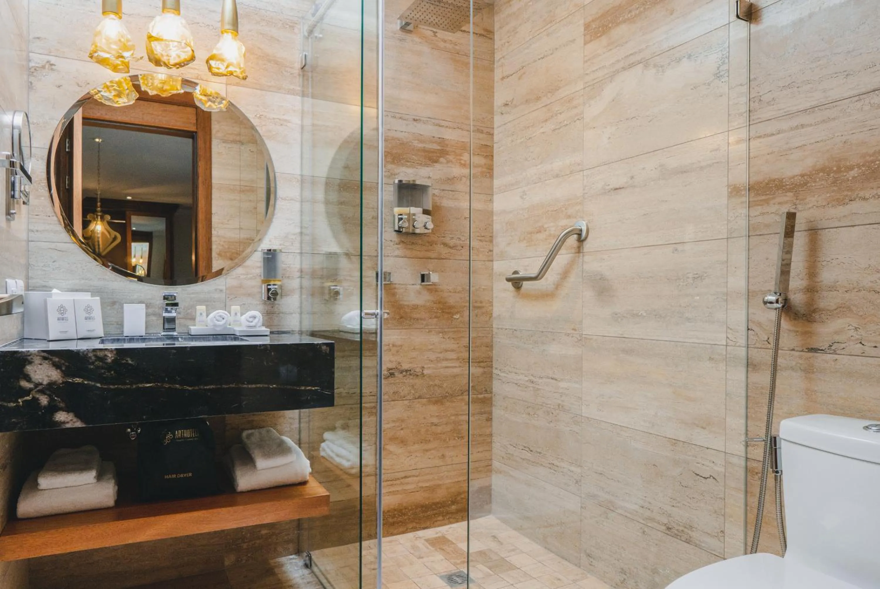 Bathroom in Hotel Cruz del Vado by Art Hotels