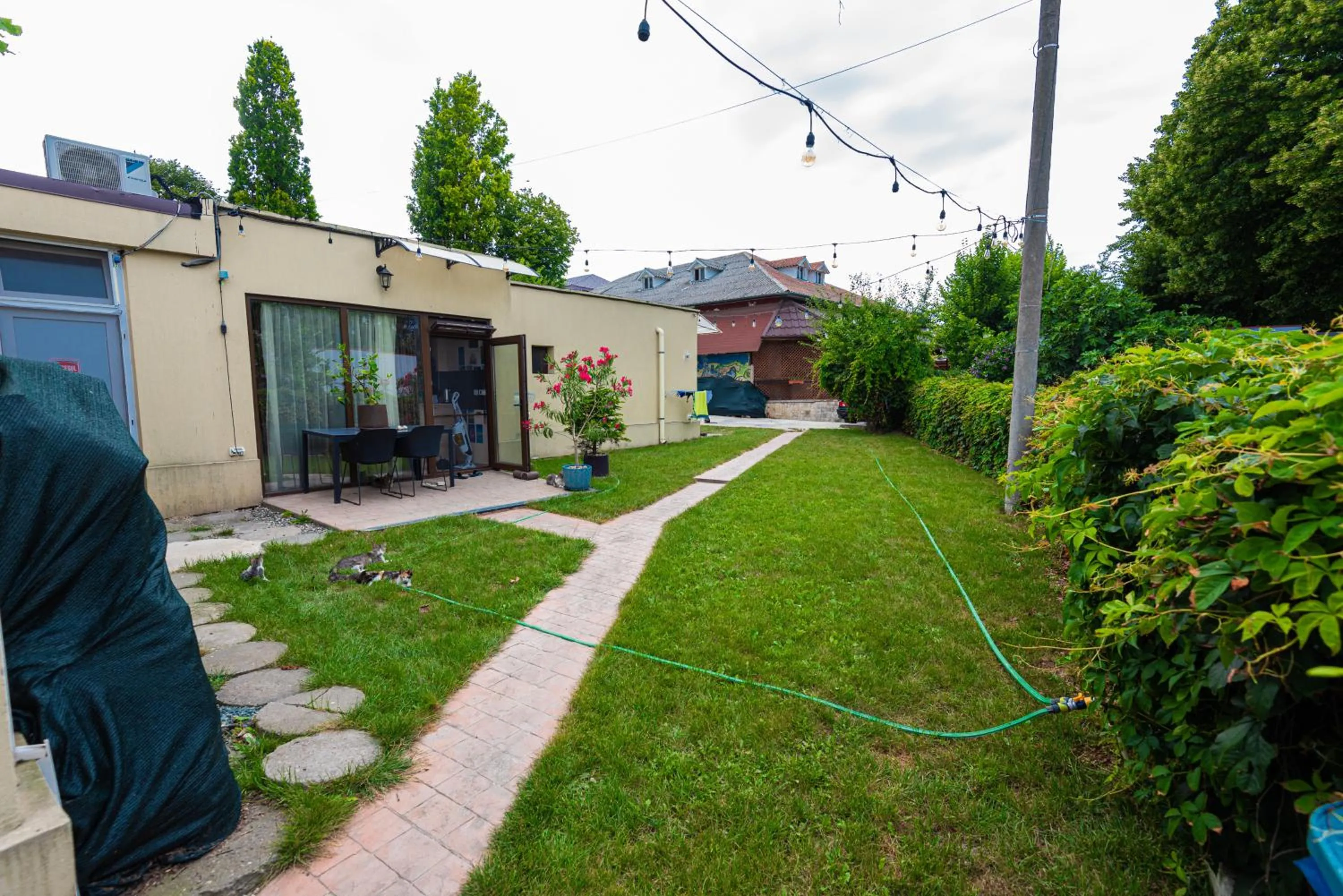 iVAVev IS US ByTheSea EforieSud