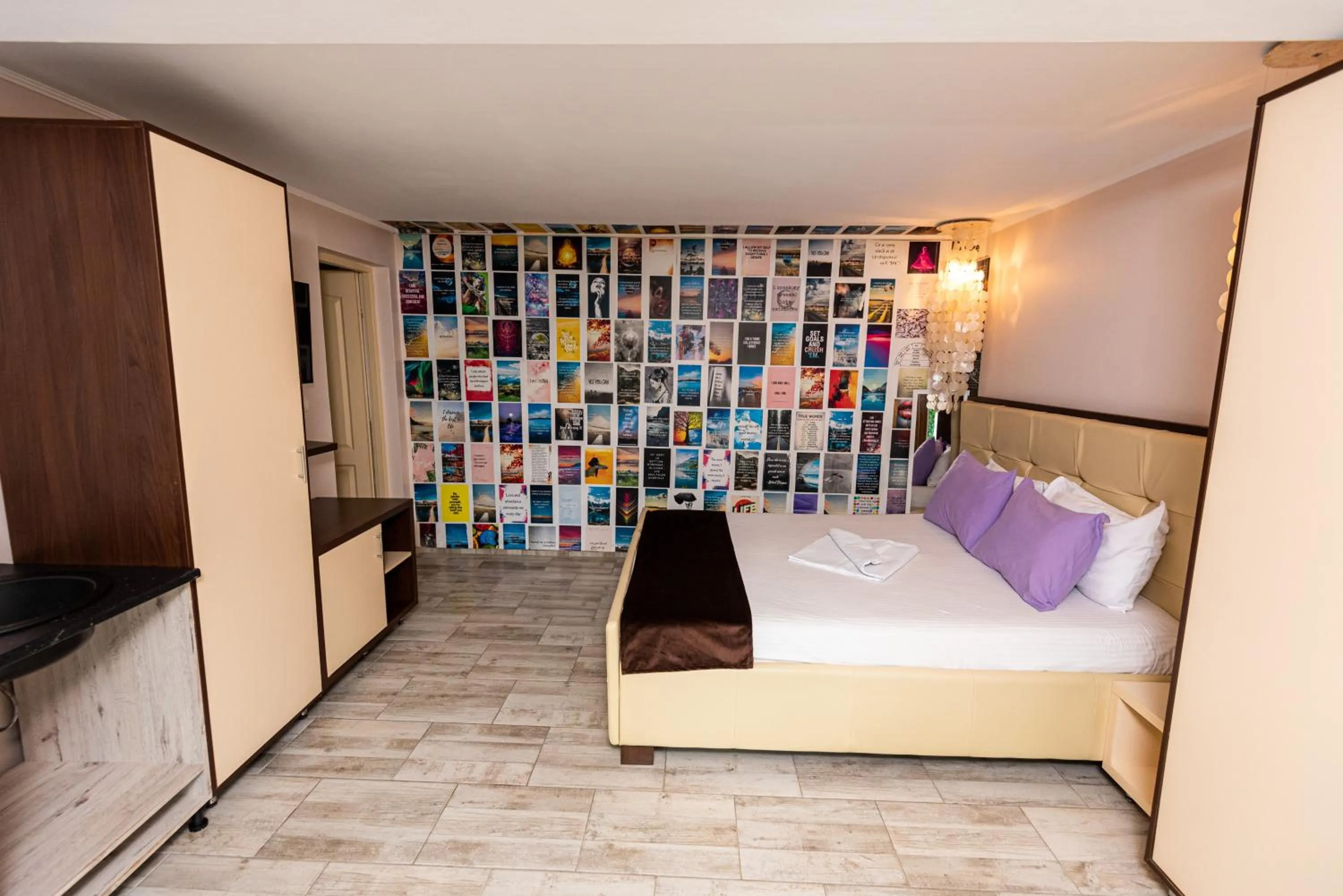 Bed in iVAVev IS US ByTheSea EforieSud