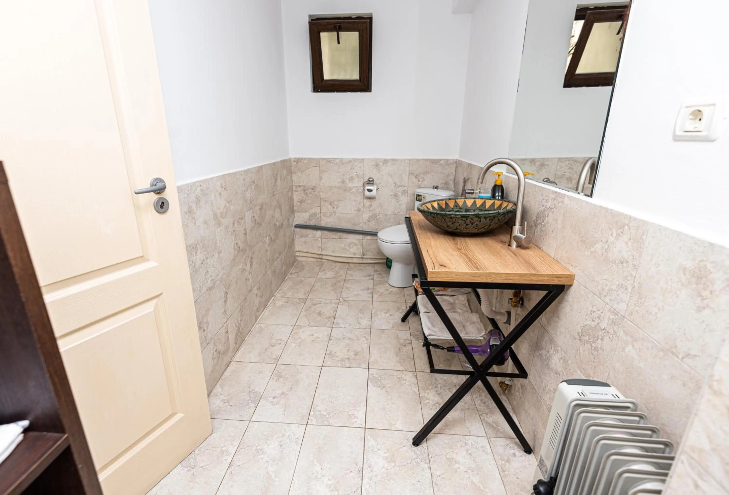 iVAVev IS US ByTheSea EforieSud