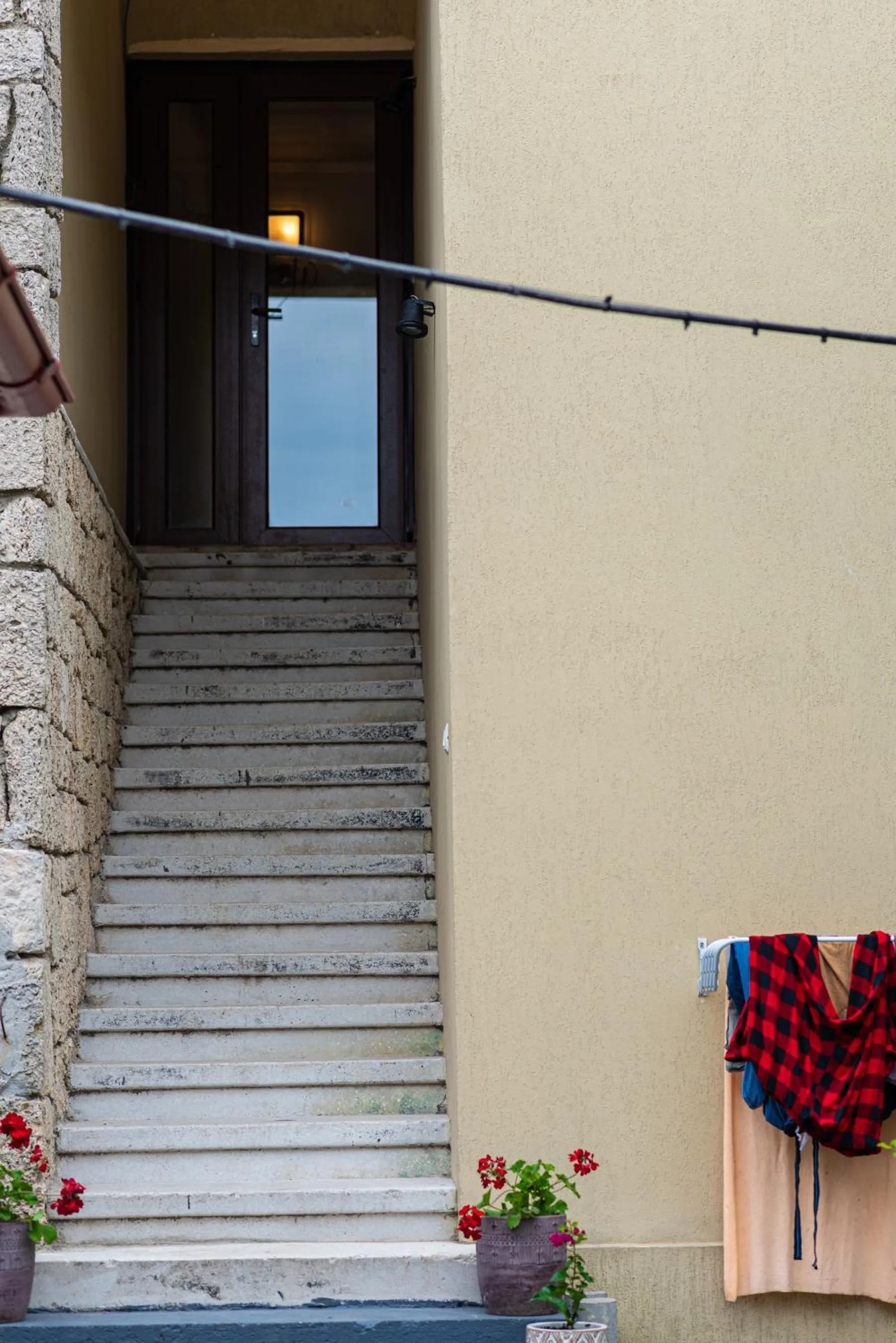 iVAVev IS US ByTheSea EforieSud