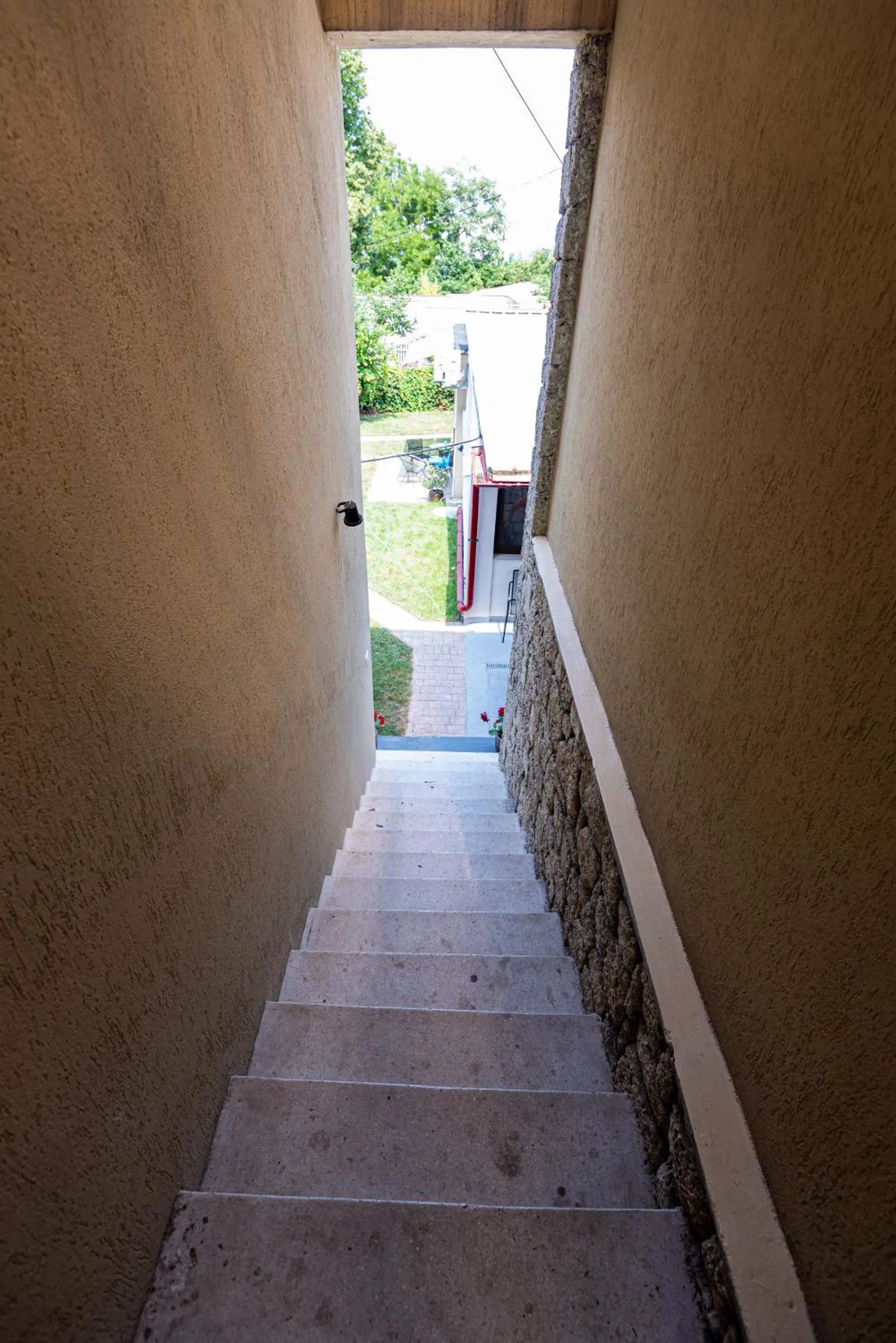 iVAVev IS US ByTheSea EforieSud