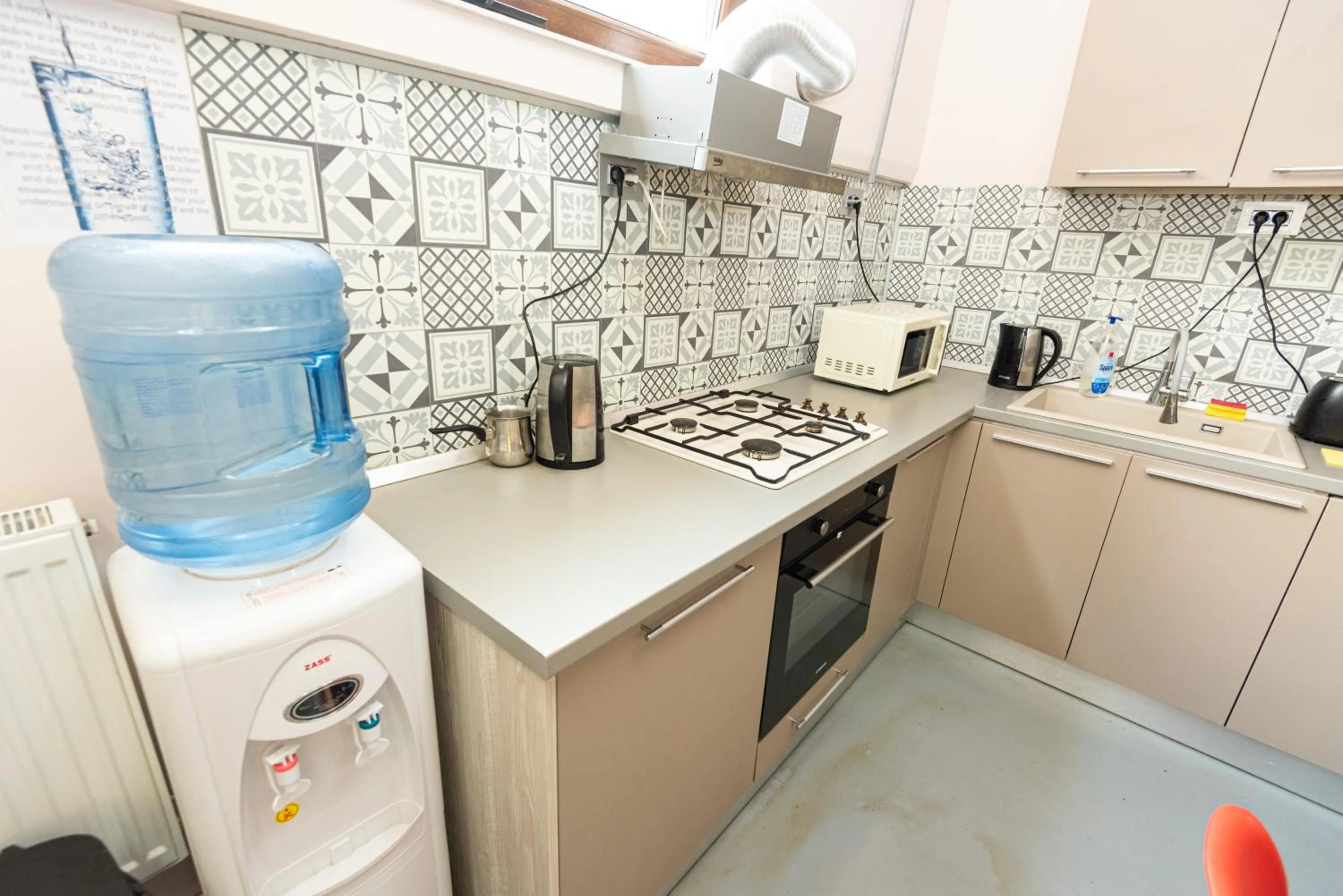 iVAVev IS US ByTheSea EforieSud